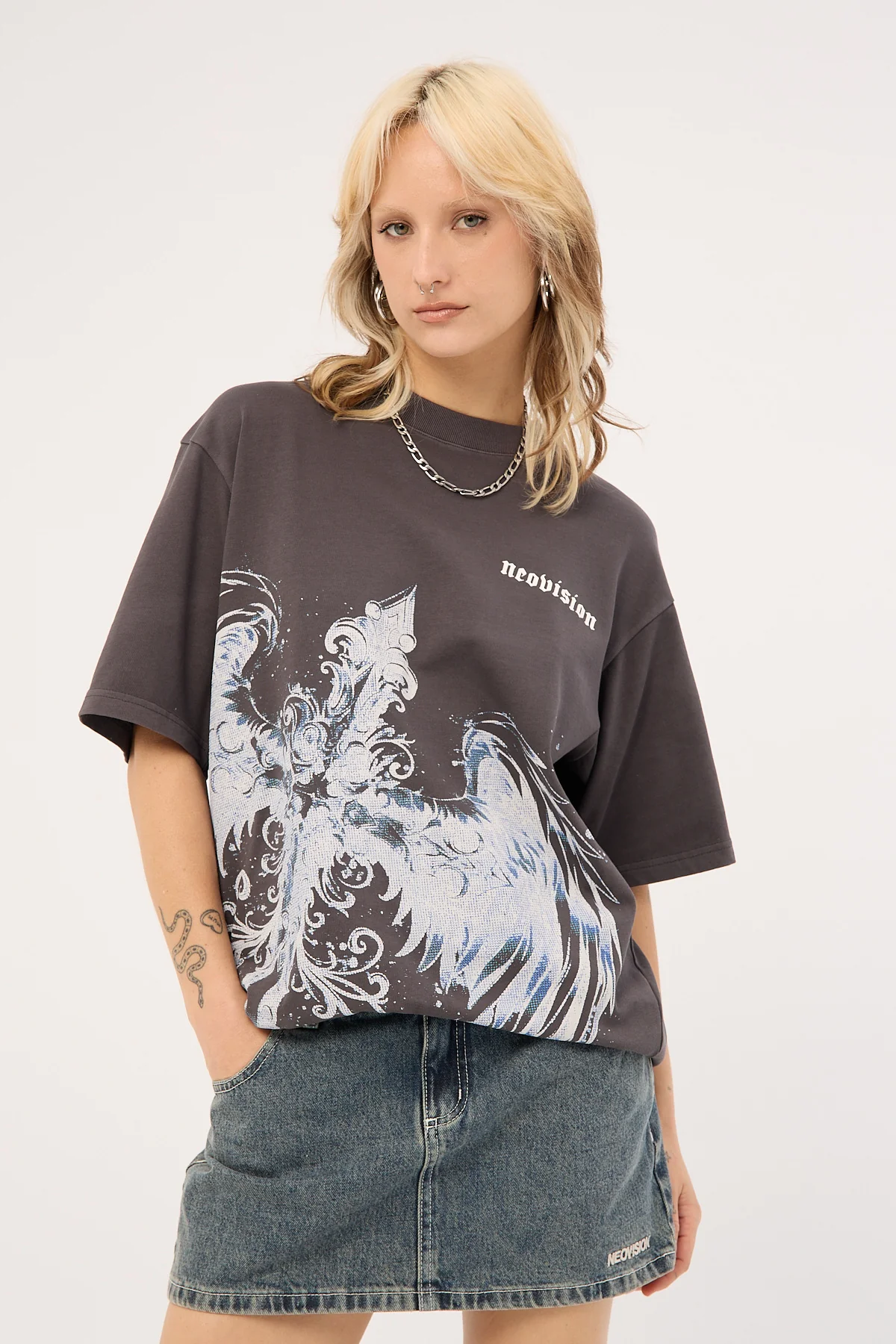 Neovision Insignia Oversized Super Heavy Tee Washed Black - Image 5