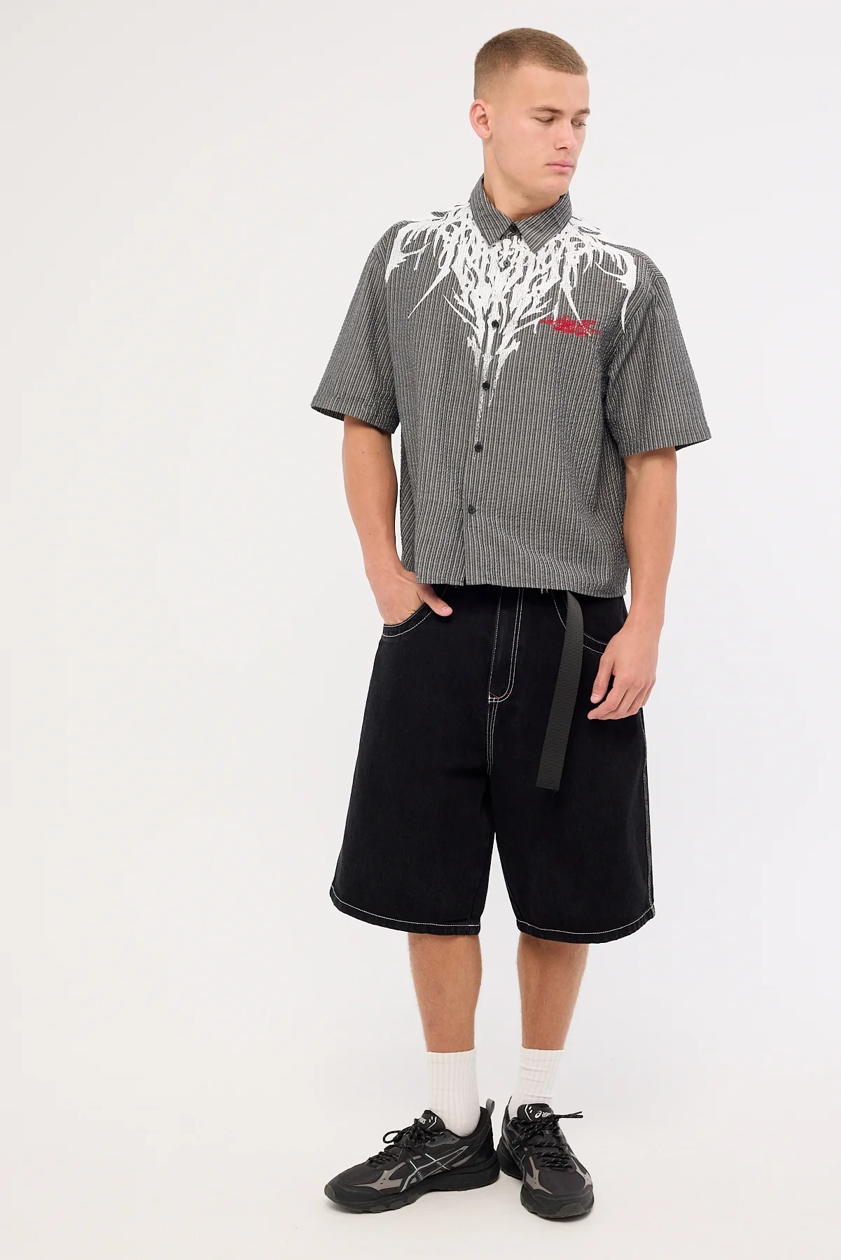Neovision Ironfang Oversize Cropped Shirt Black/White Stripe - Image 4