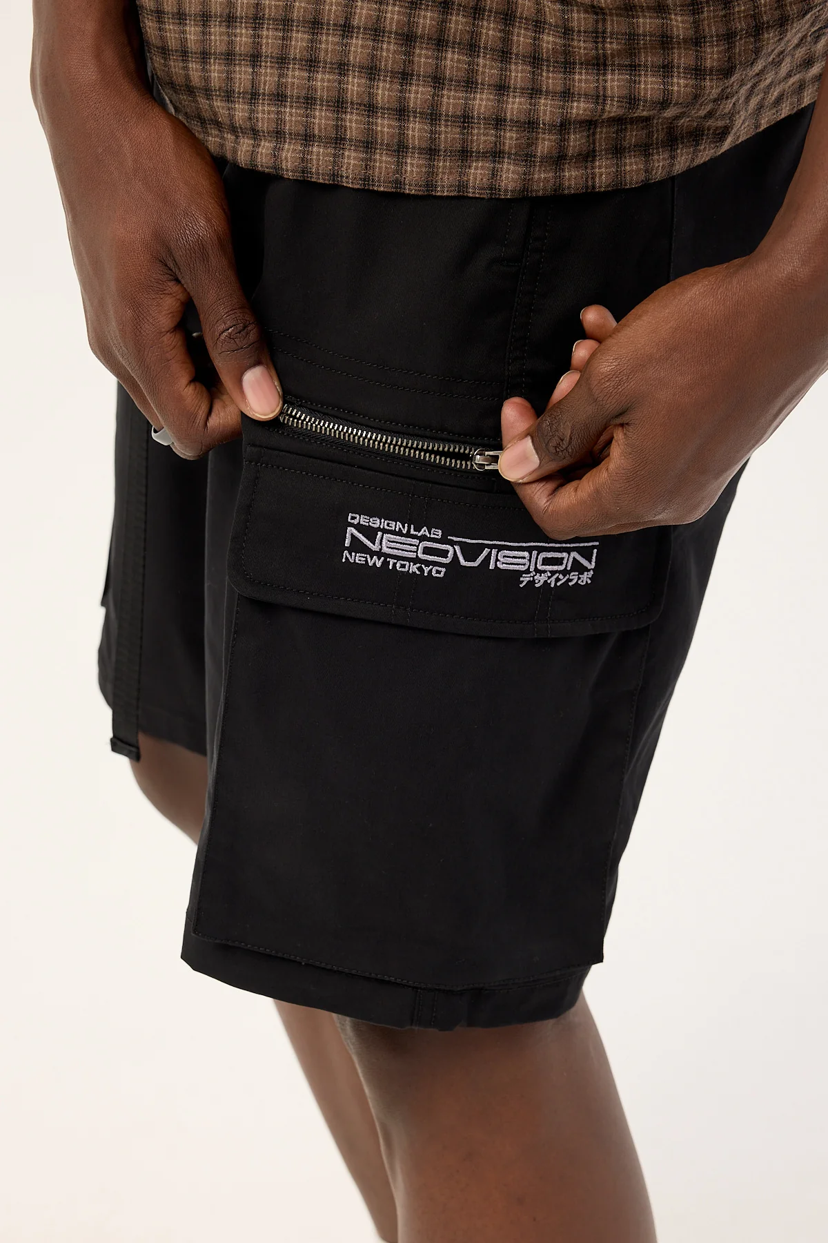 Neovision Neotek Elastic Waist Cargo Short Black - Image 7