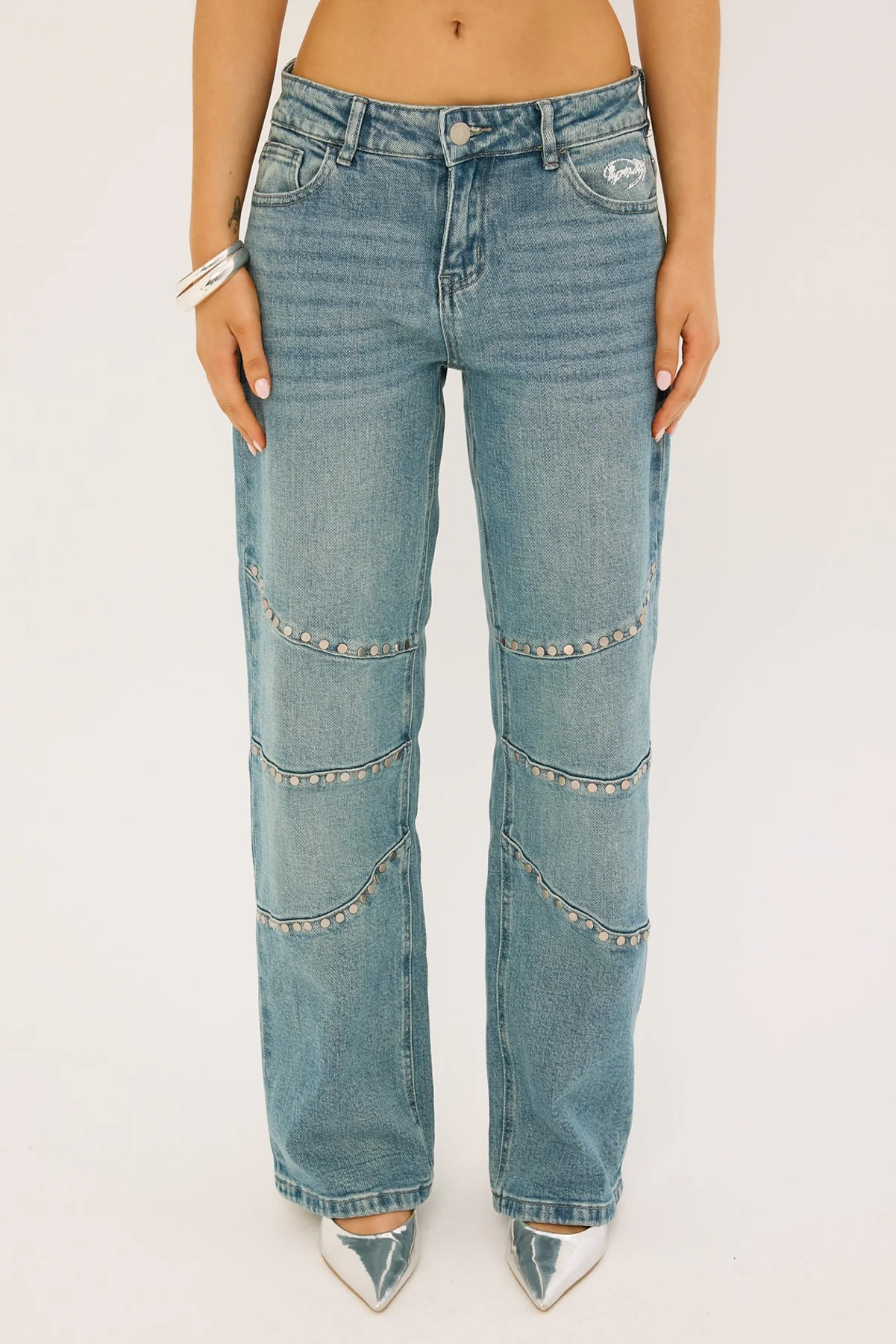 Neovision Notebook Studded Low Rise Jean Mid Blue Denim - Image 7