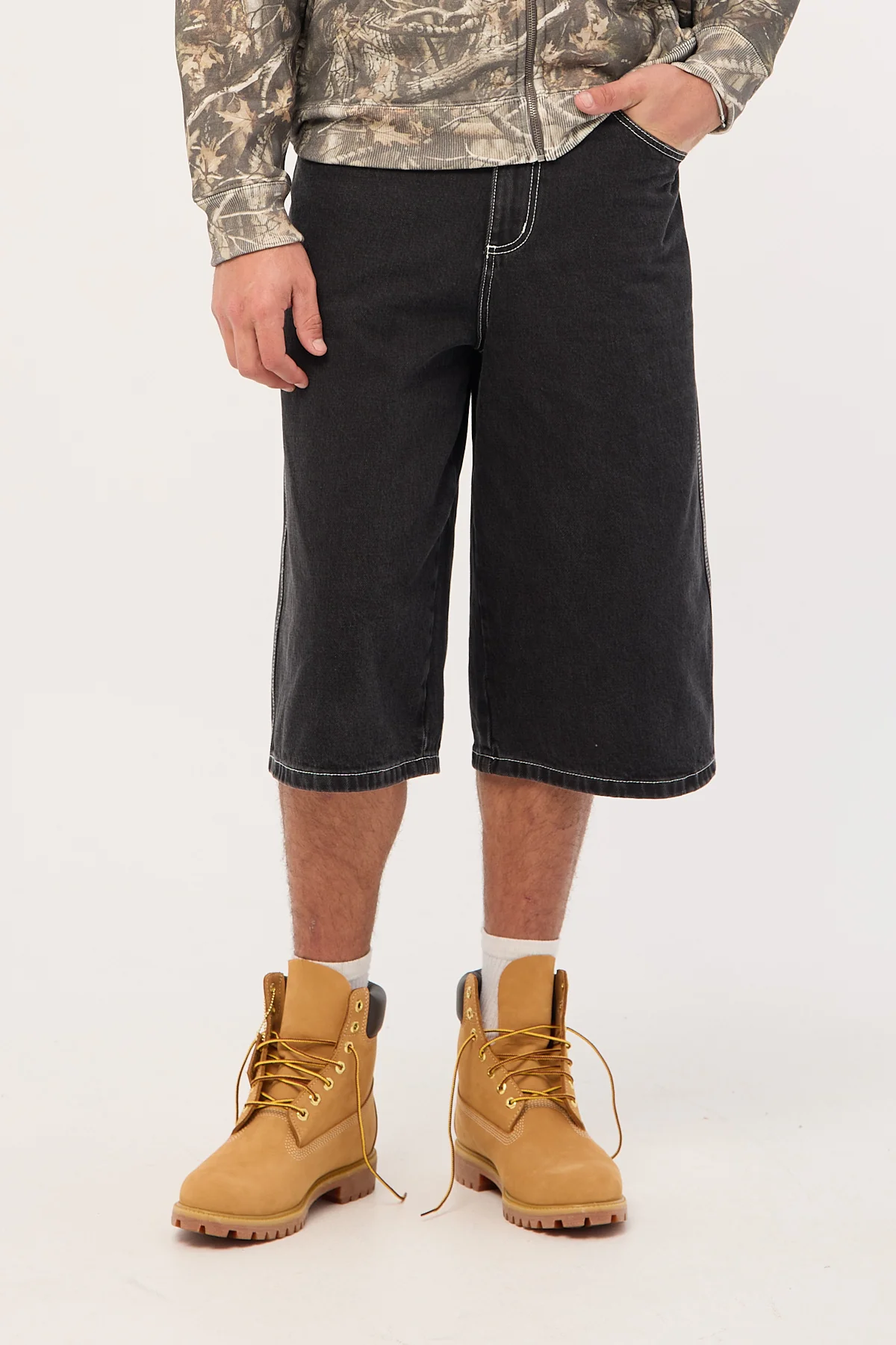Neovision Omnix Monster Baggy Jort Onyx - Image 2