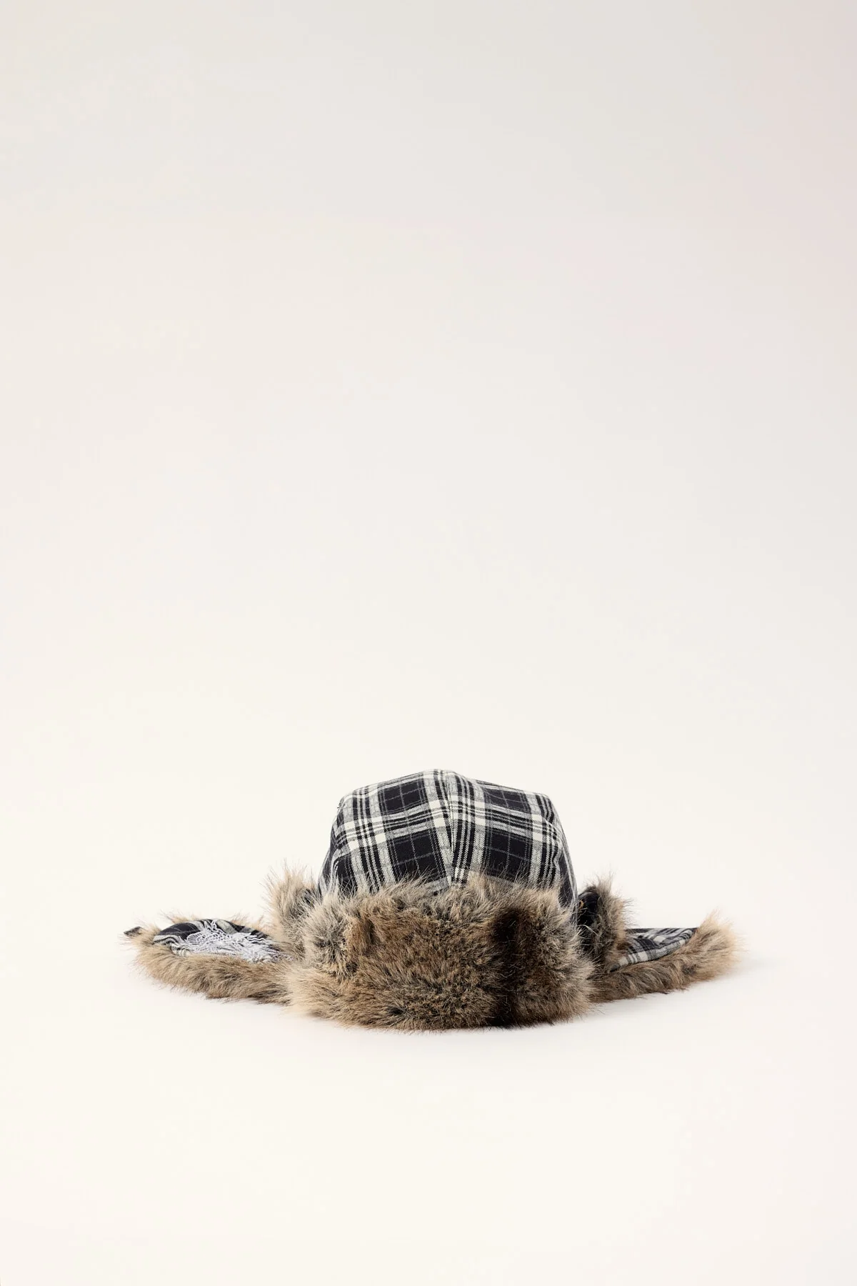 Neovision Onryu Trapper Hat Black - Image 2