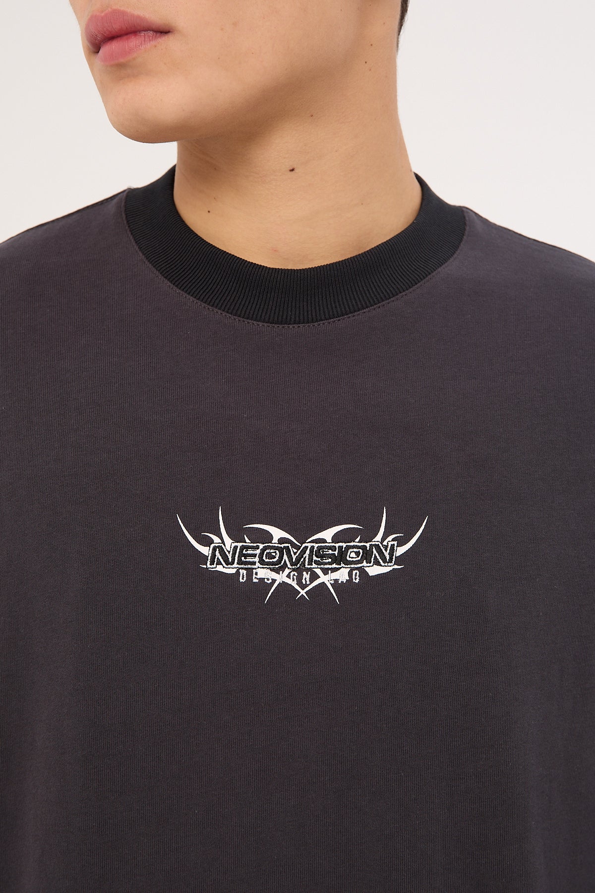 Neovision Perpetual Cropped Street Super Heavy Tee Asphalt - Image 8