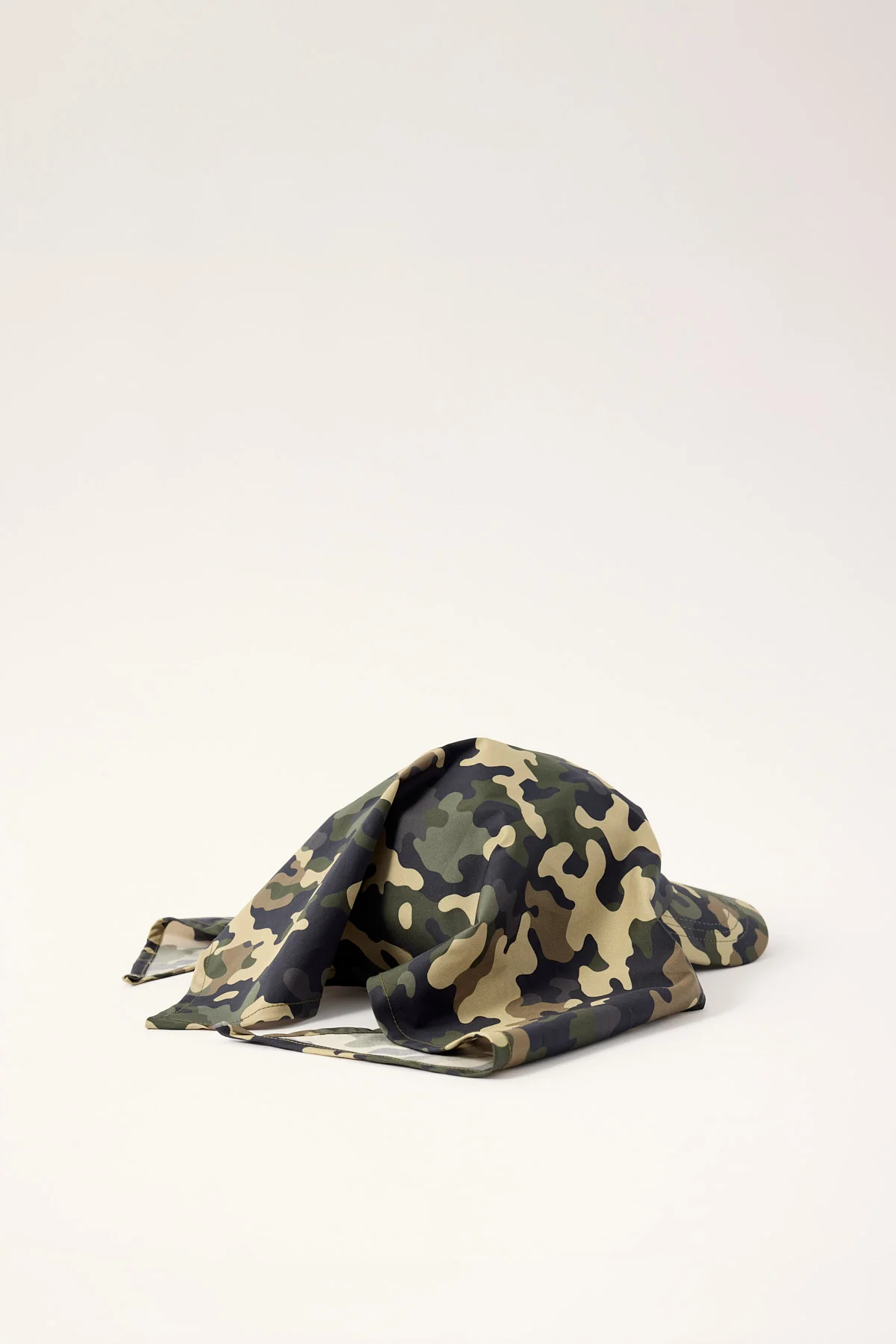 Neovision Plot Twist Scarf Cap Camo - Image 4