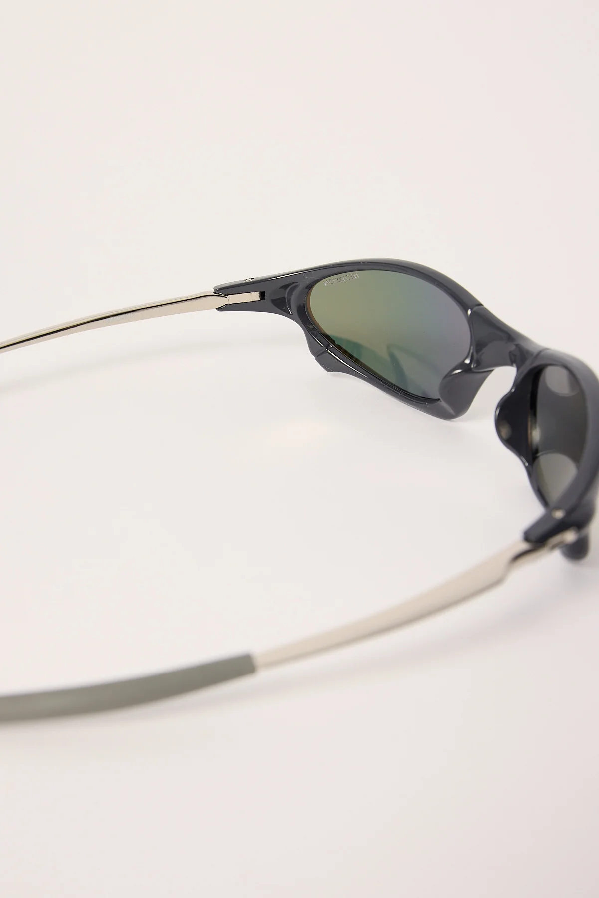 Neovision Quantum Sunglasses Metallic Charcoal/Red Mirror - Image 3