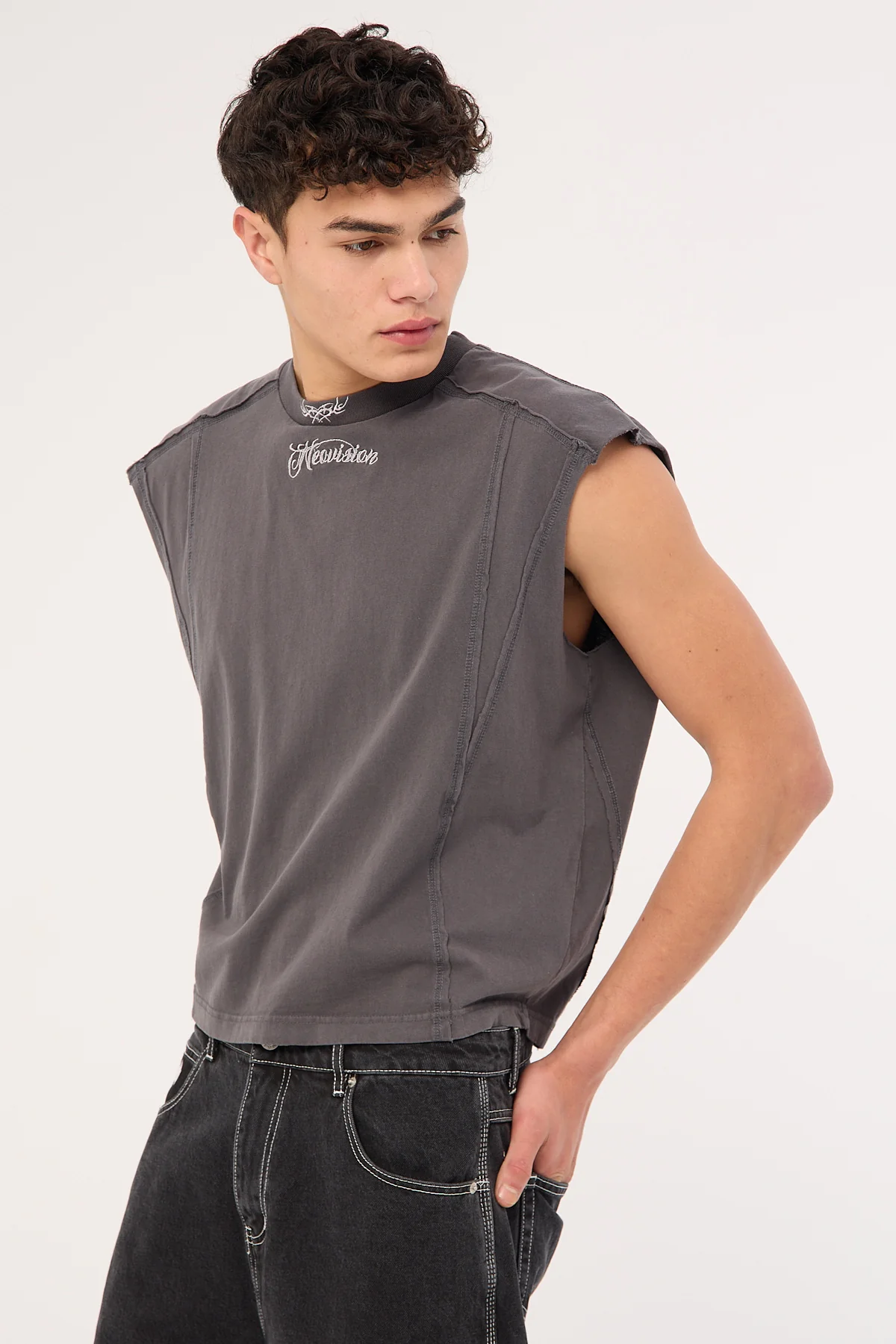 Neovision Ragged Cropped Muscle Tank Washed Black - Image 2