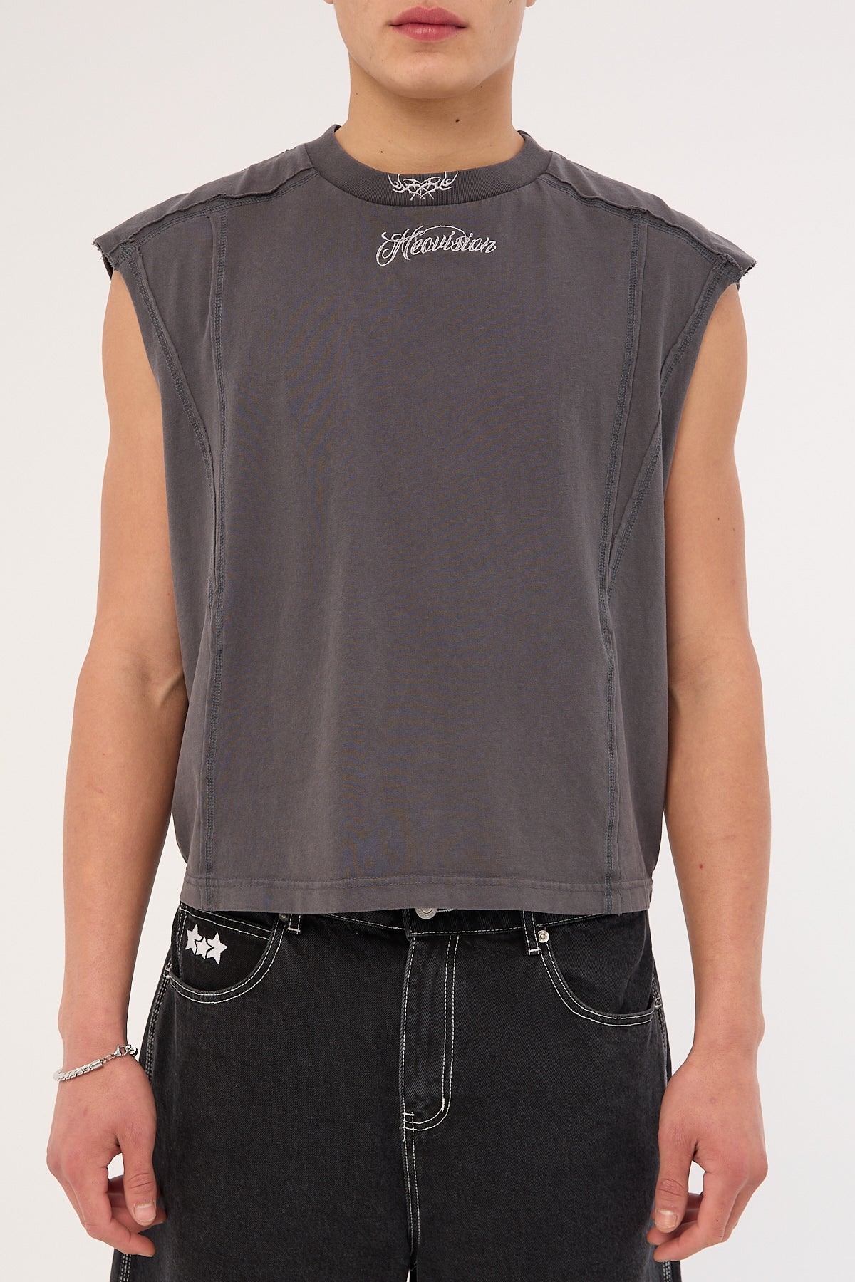 Neovision Ragged Cropped Muscle Tank Washed Black - Image 7