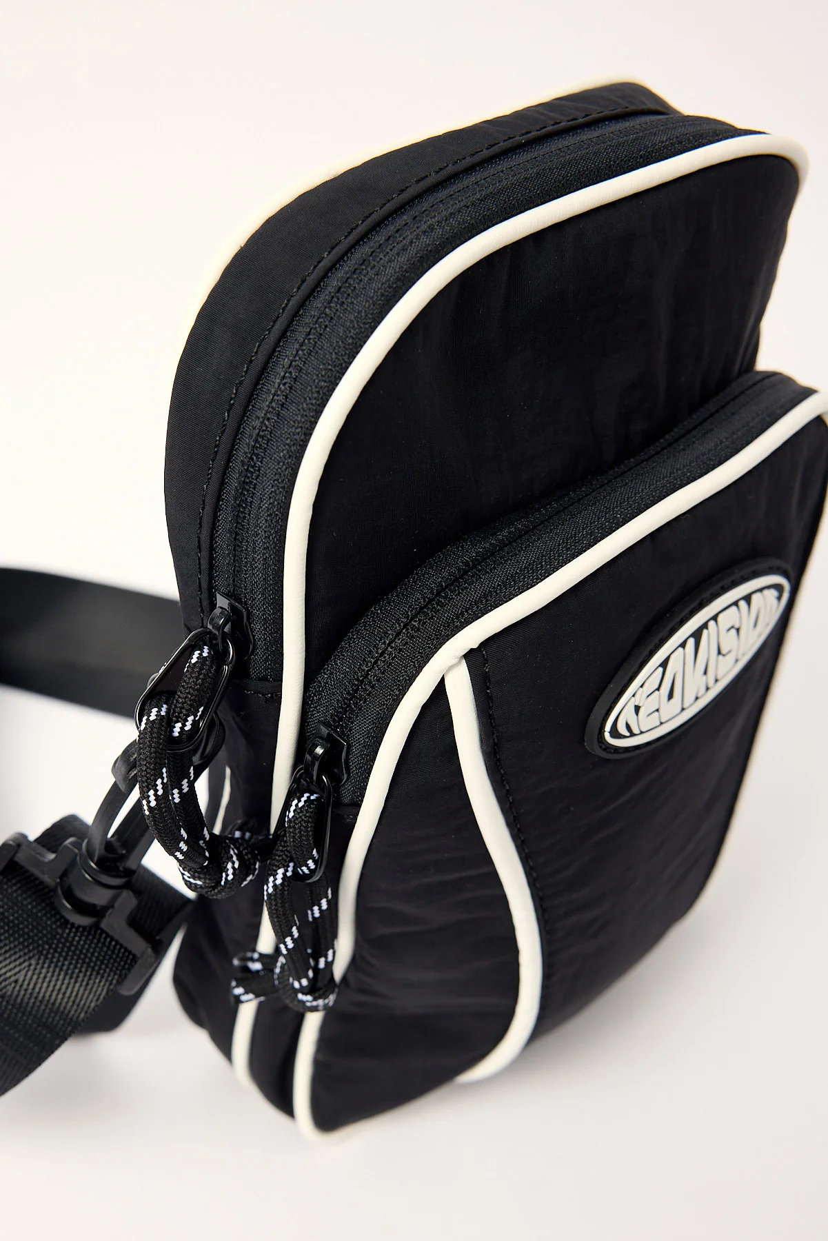 Neovision Rebel Crossbody Bag Black - Image 3