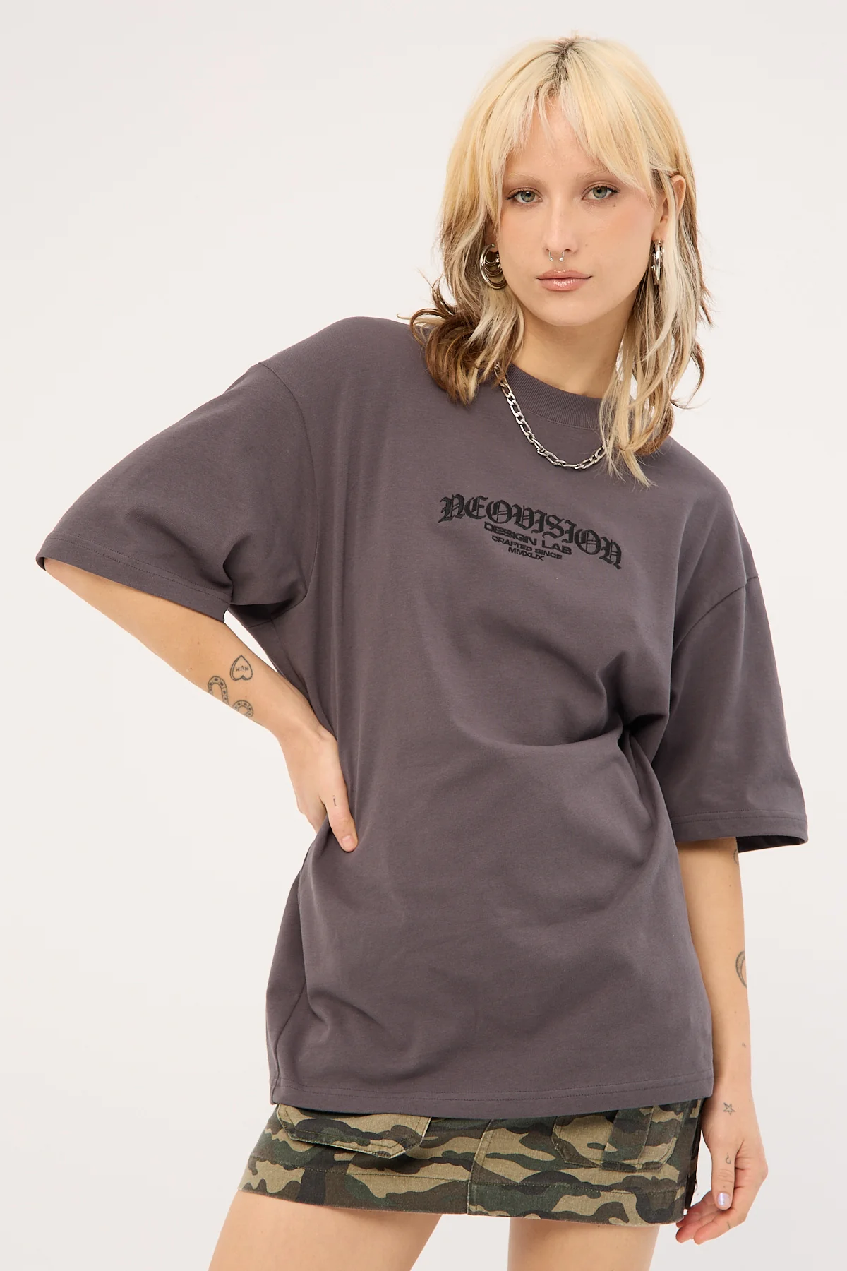 Neovision Rosebud Oversized Super Heavy Tee ASPHALT - Image 6