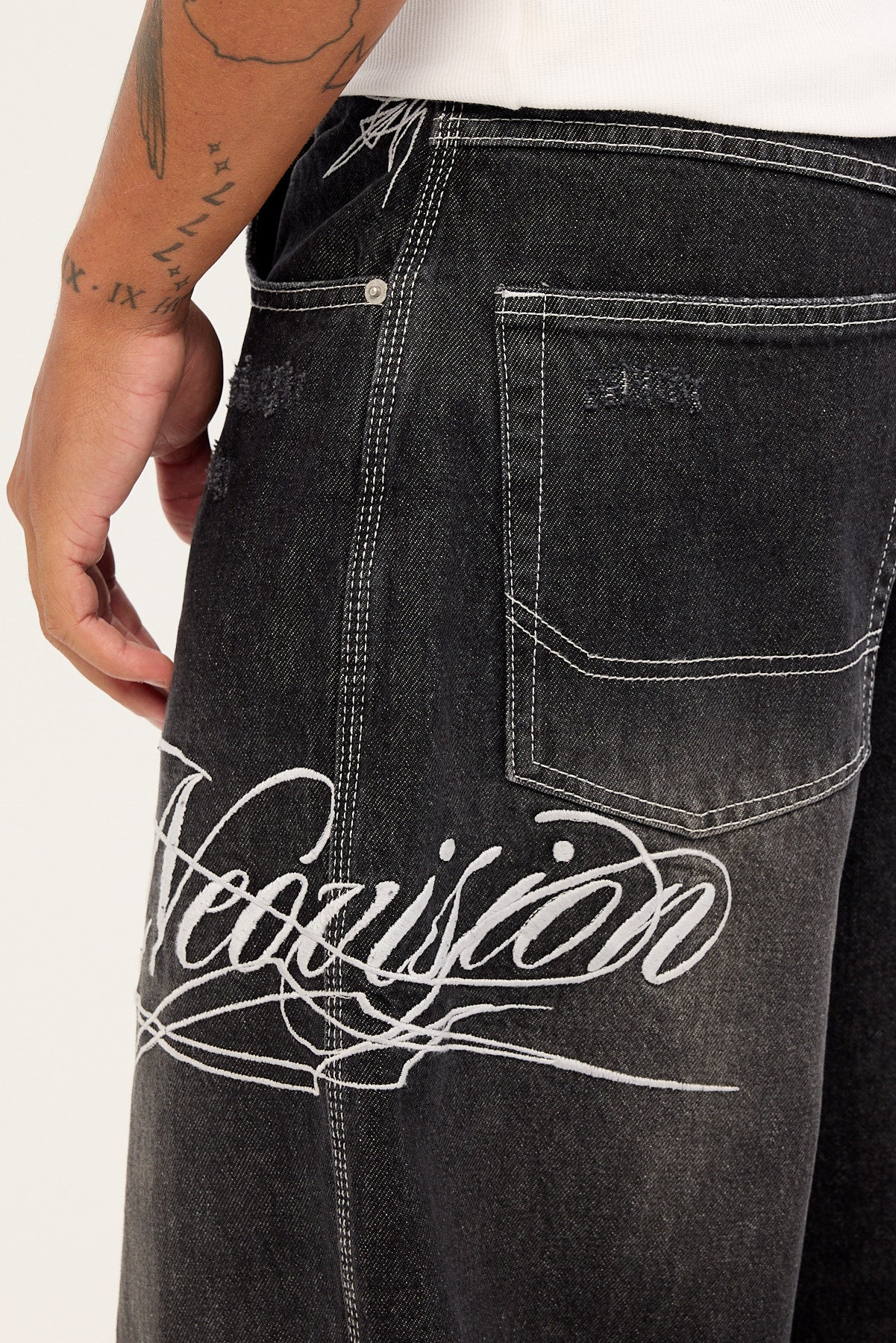 Neovision Scripture Behemoth Super Baggy Jean Dirty Washed Black - Image 6