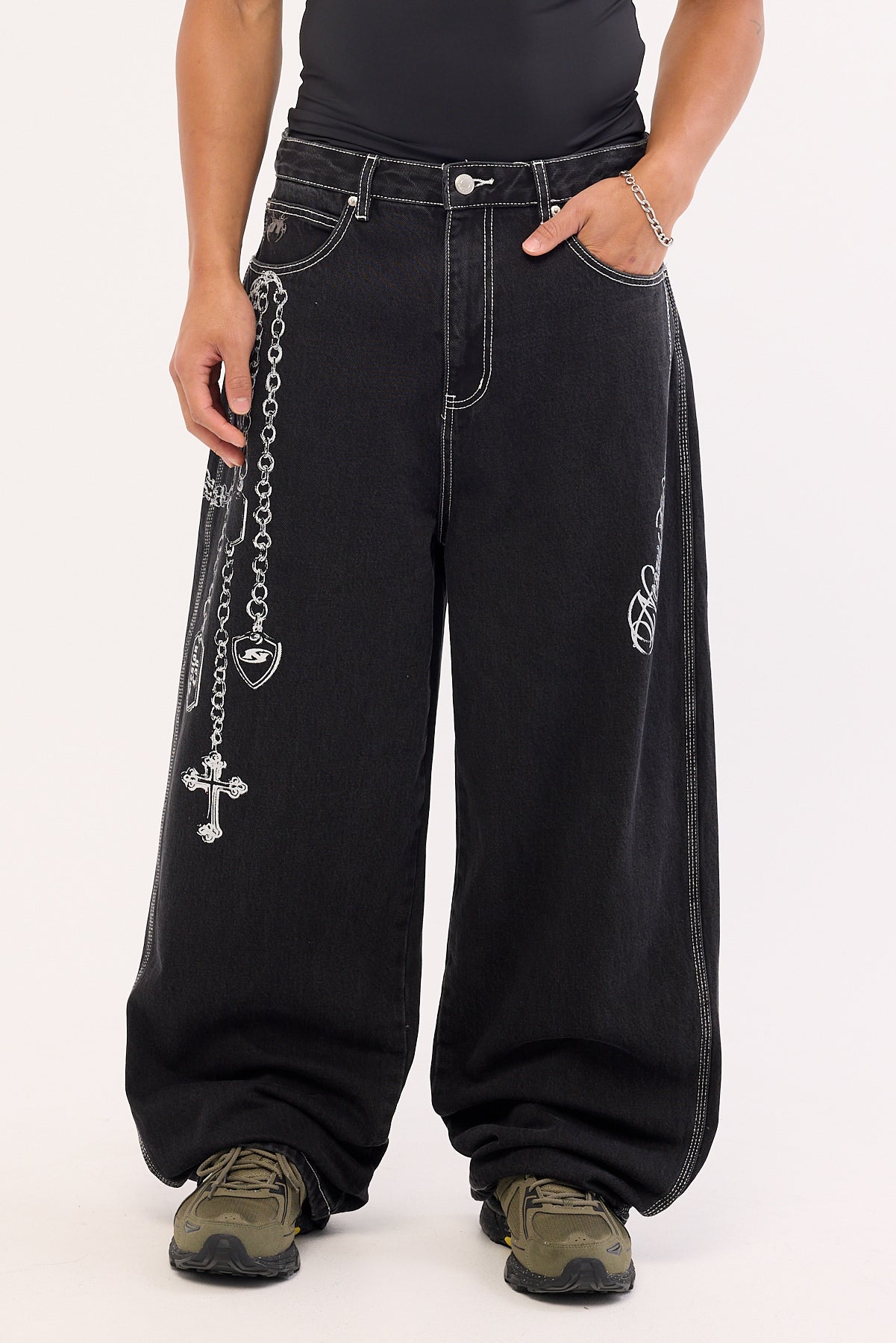 Neovision Shackle Behemoth Super Baggy Jean Dirty Washed Black - Image 2