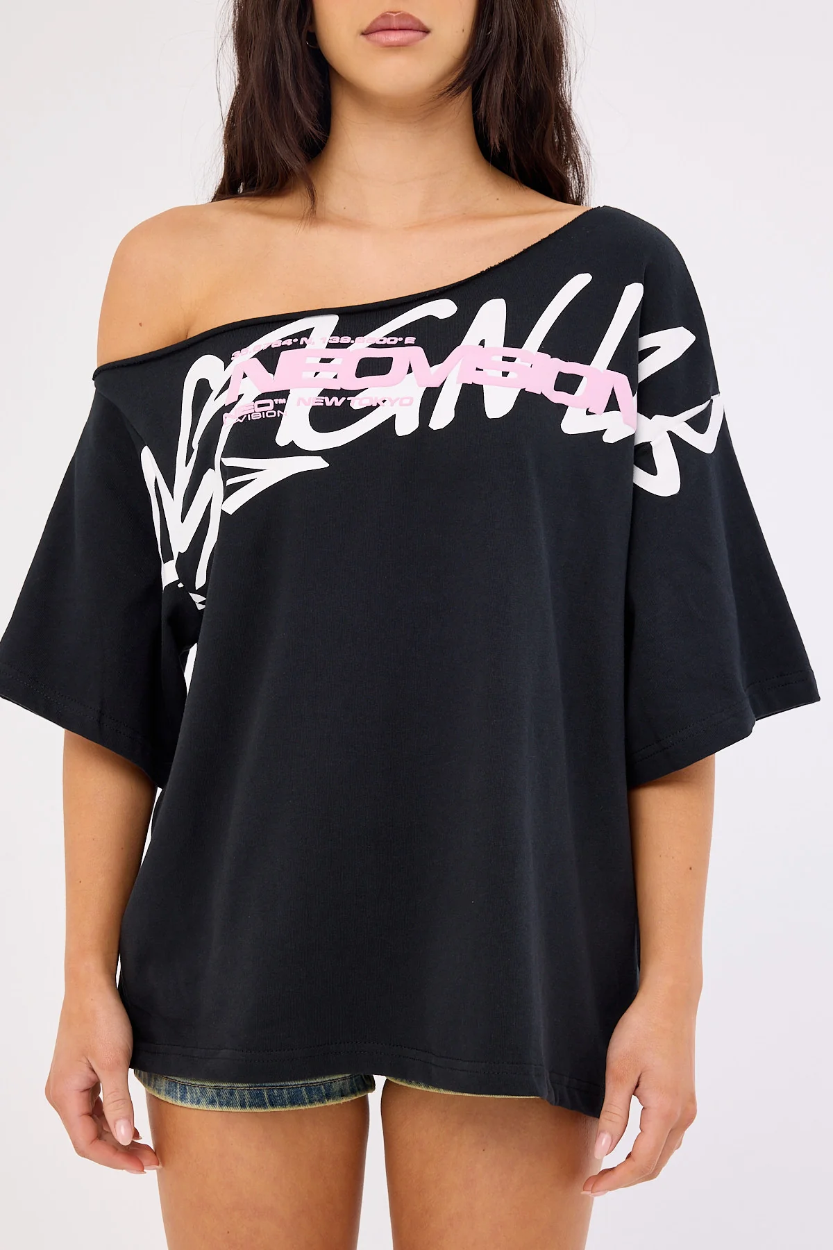 Neovision Shard Off Shoulder Relaxed Tee Black - Image 7