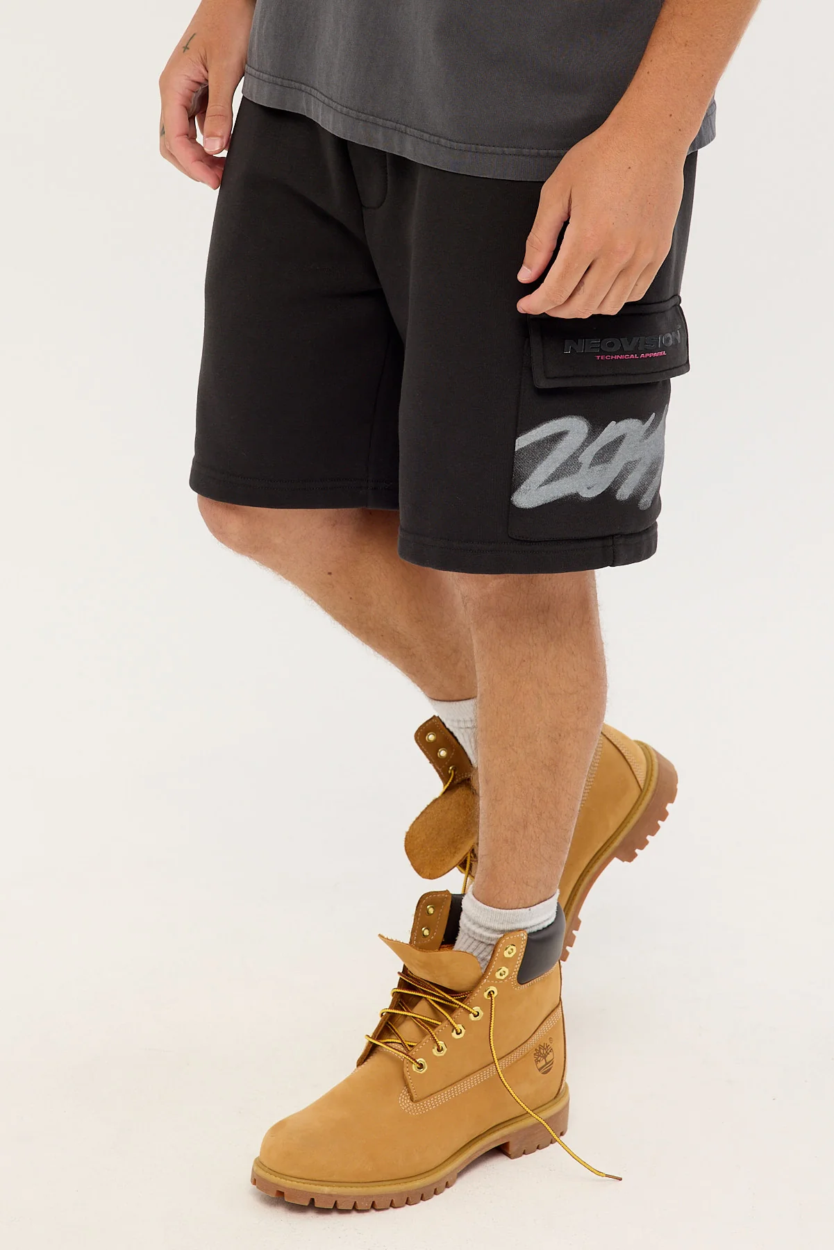 Neovision Supernova Relaxed Cargo Sweat Short Washed Night Black - Image 3