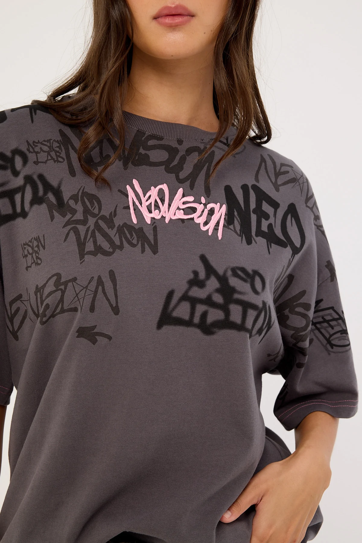 Neovision Tagger Relaxed Tee Washed Black - Image 3