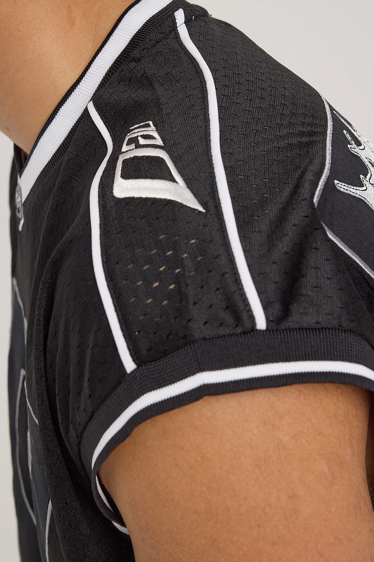 Neovision Touchdown V Neck Jersey Singlet Black - Image 8