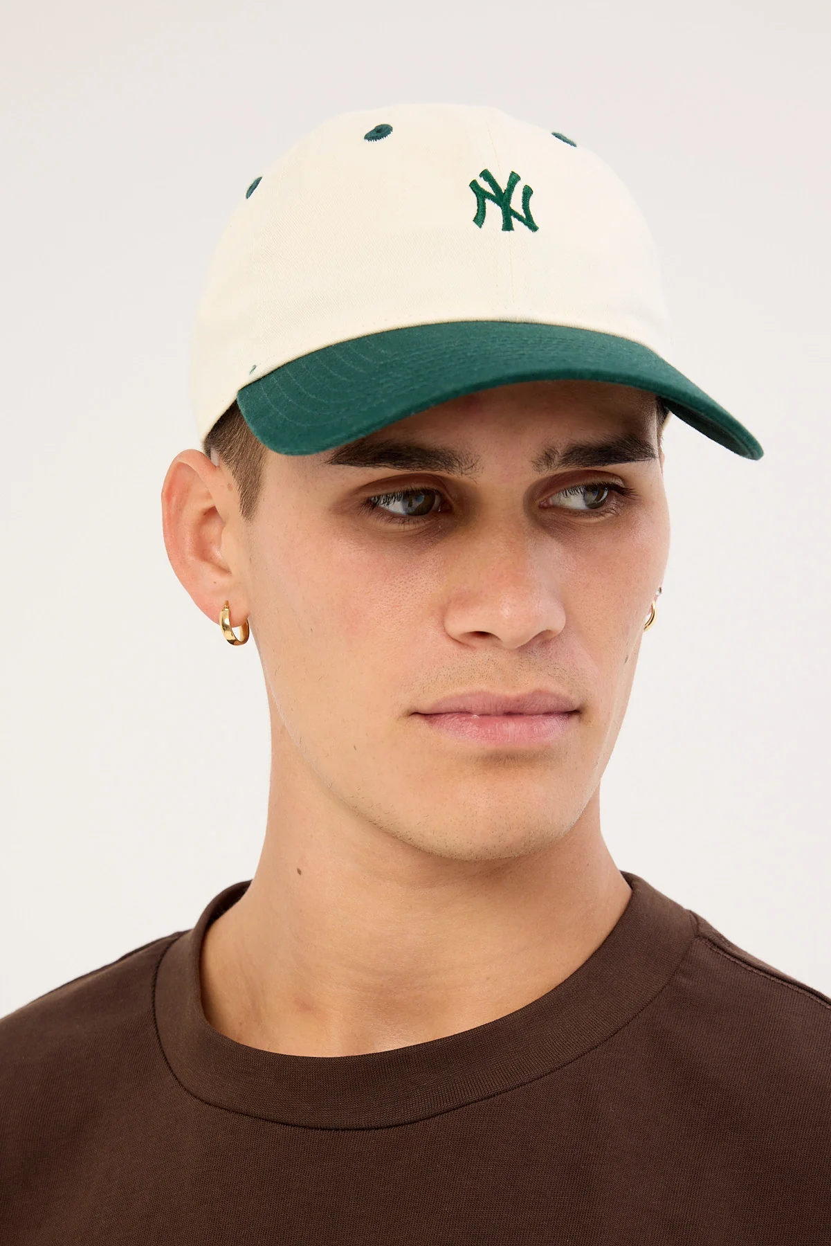 New Era 920 New York Yankees Cap Chalk/Dark Green - Image 5