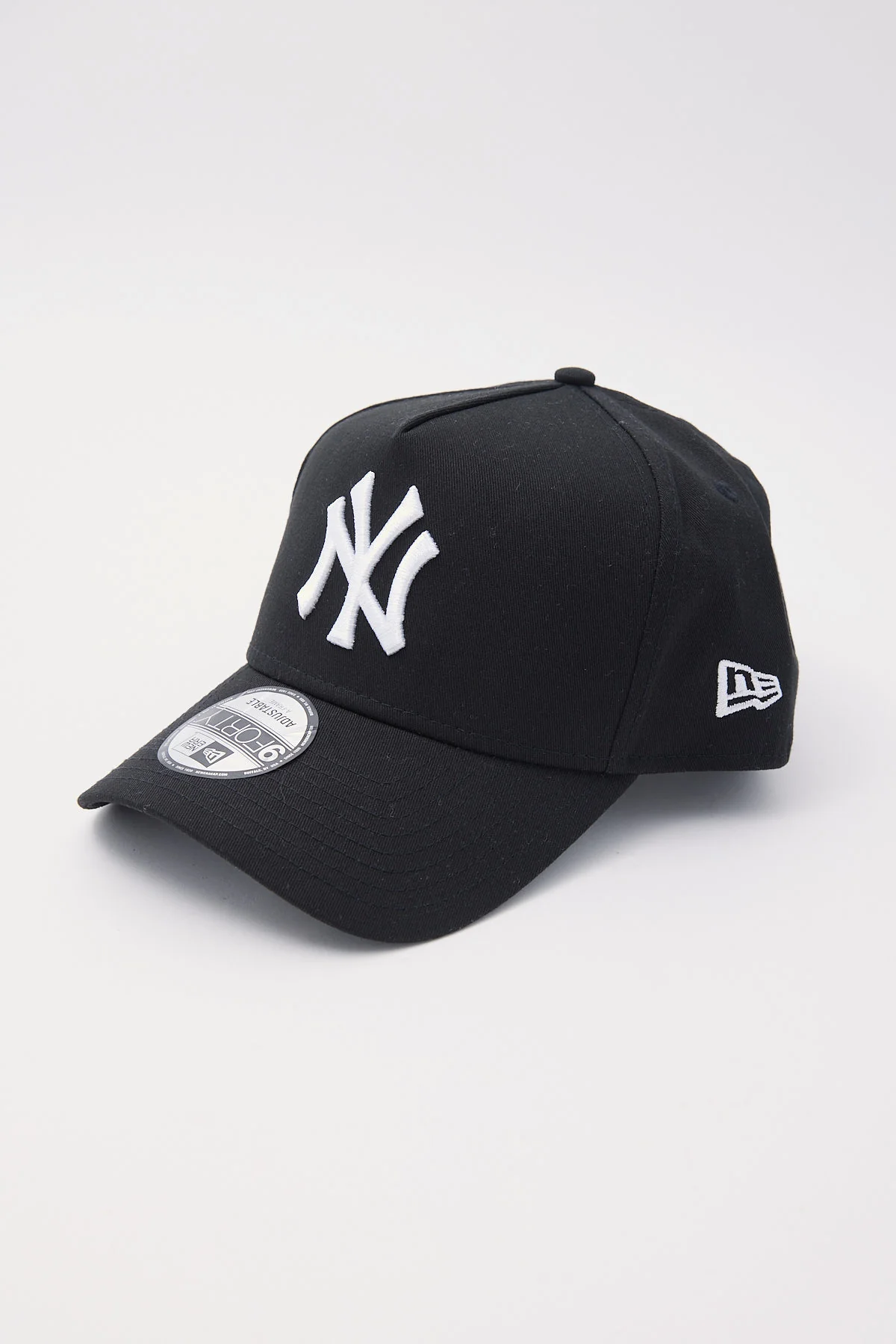 New Era 940 A-Frame New York Yankees Cap Black/White Embroidery - Image 3
