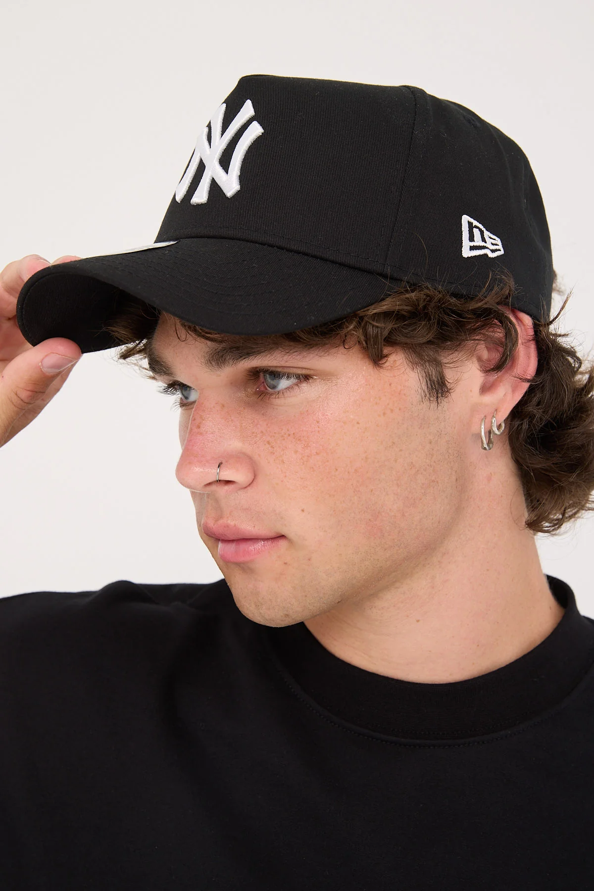 New Era 940 A-Frame New York Yankees Cap Black/White Embroidery - Image 5