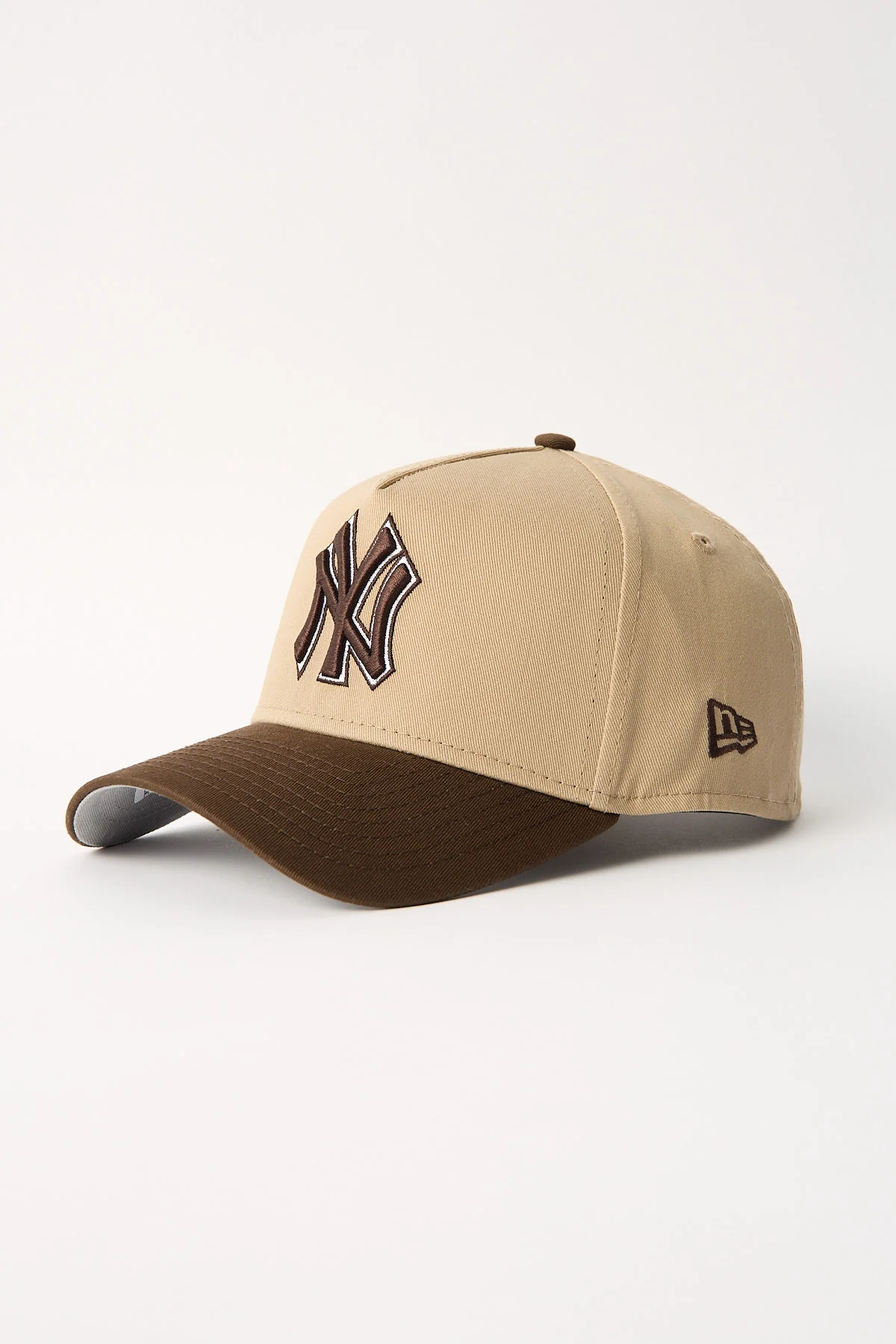 New Era 9FORTY A-FRAME CAMEL 2TONE WORLD SERIES NEW YORK YANKEE CAMEL - Image 2