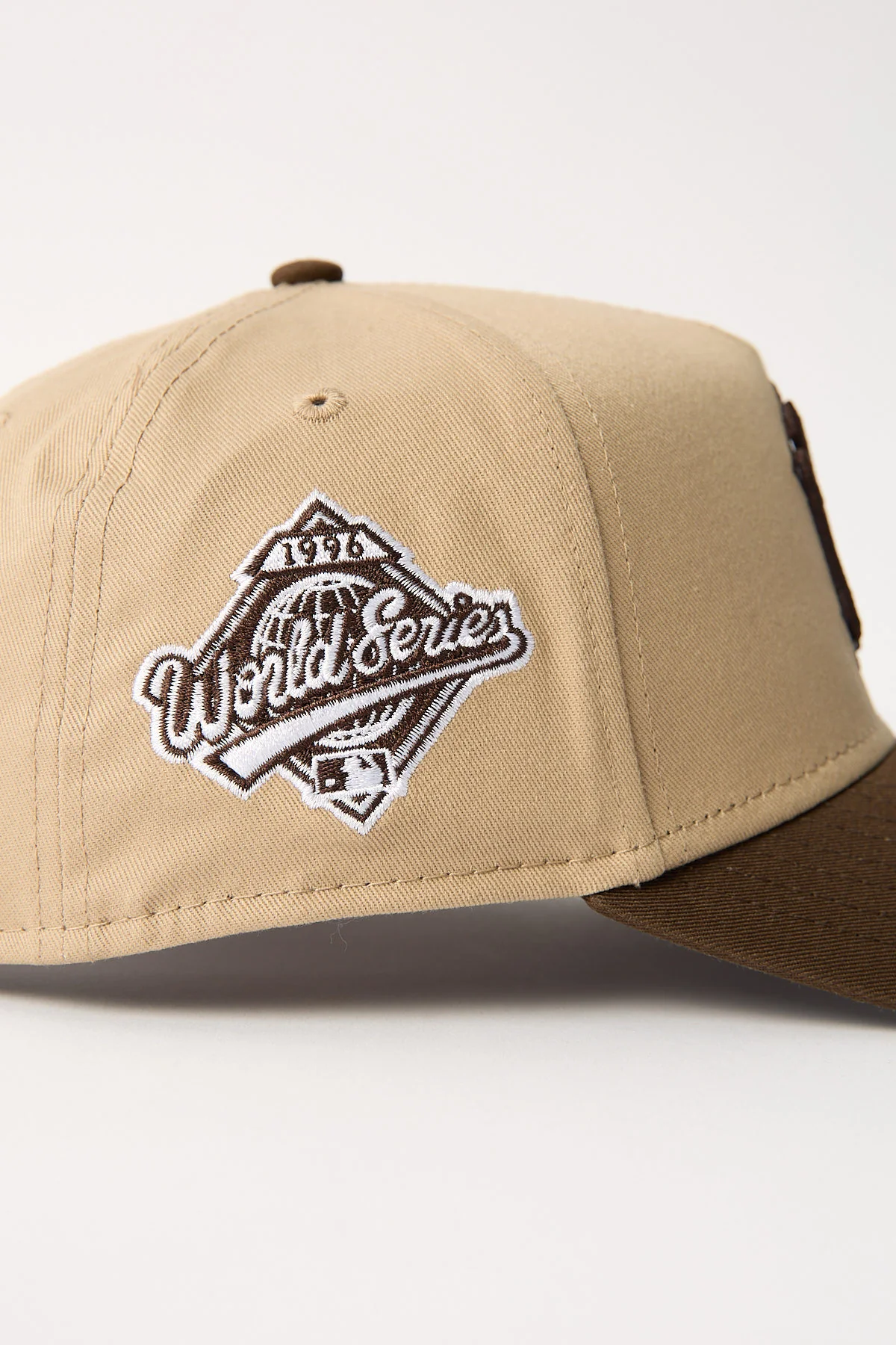 New Era 9FORTY A-FRAME CAMEL 2TONE WORLD SERIES NEW YORK YANKEE CAMEL - Image 5