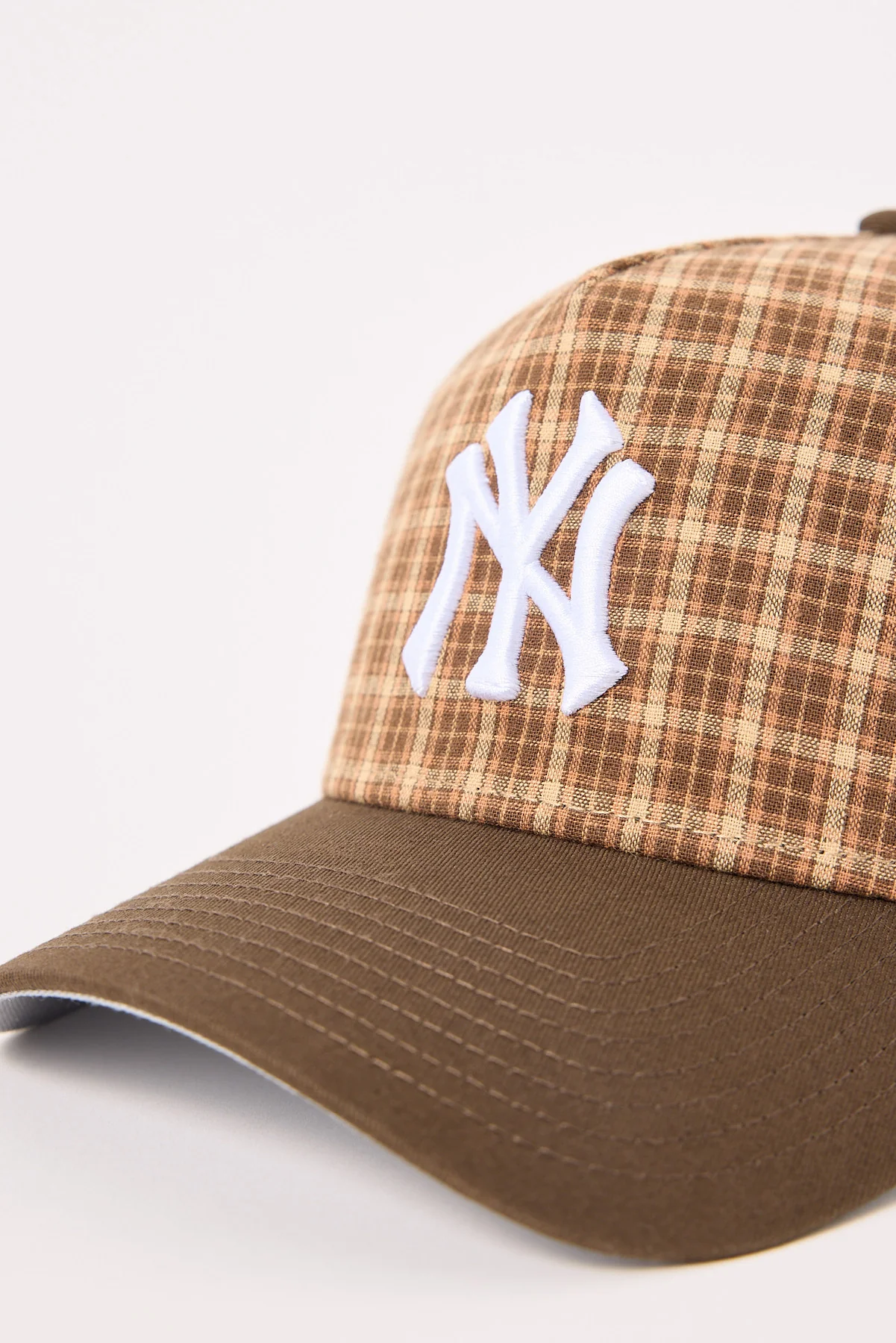 New Era 9Forty A-Frame Plaid New York Yankees Cap Walnut/Grey UV - Image 4