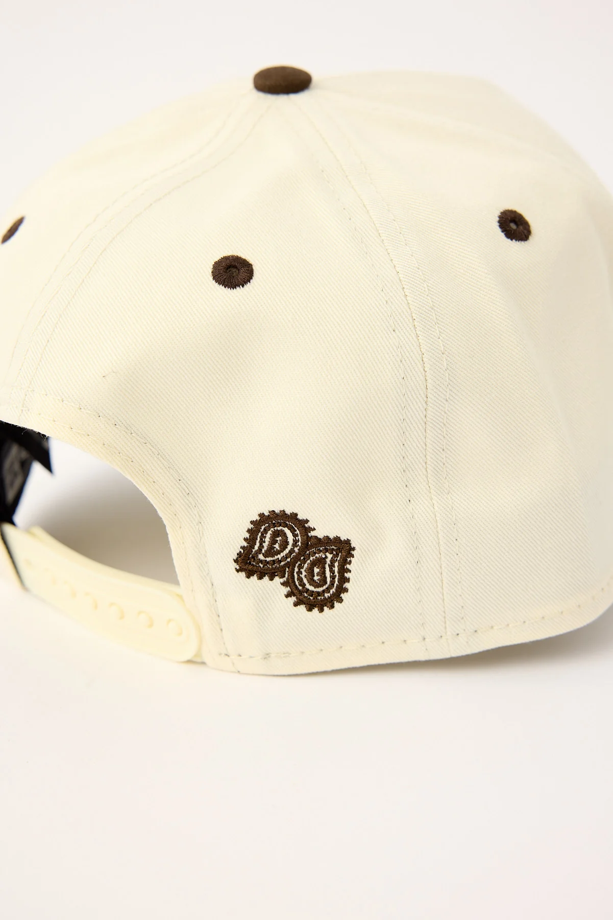 New Era 9Forty A-Frame Walnut Paisley Los Angeles Dodgers Cap Chrome White/Cilantro Green UV - Image 5