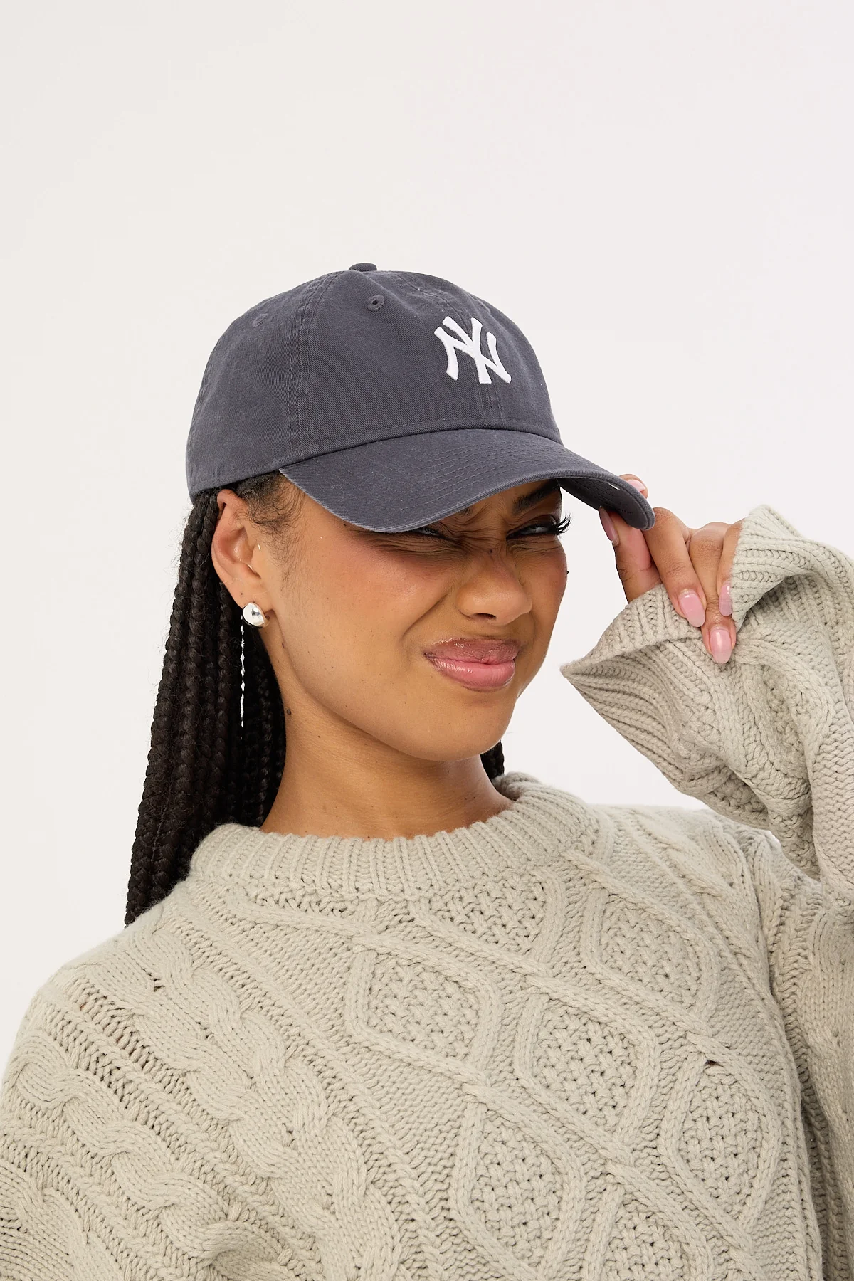 New Era 9Twenty Midi Logo New York Yankees Cap Graphite/White Embroidery - Image 6