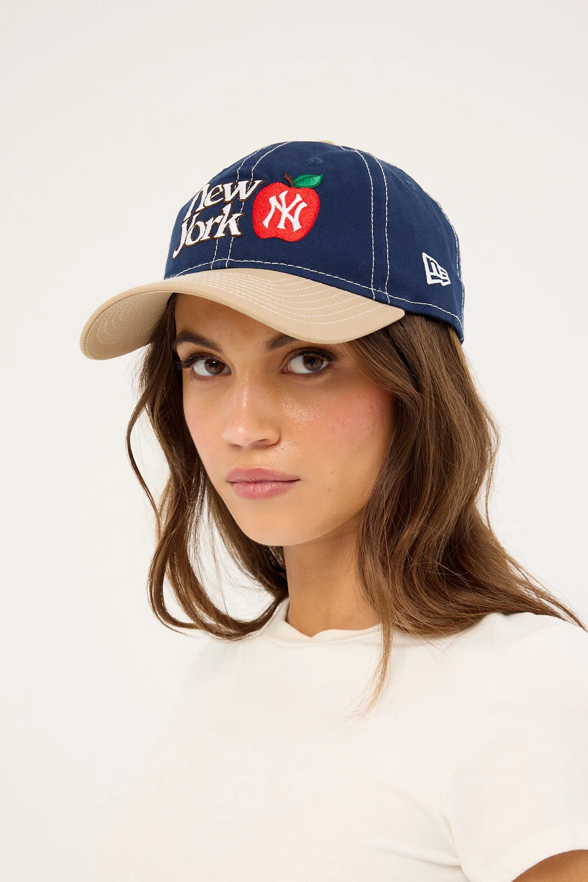 New Era 9Twenty NY Apple Contrast New York Yankees Cap Oceanside Blue/Camel UV - Image 6