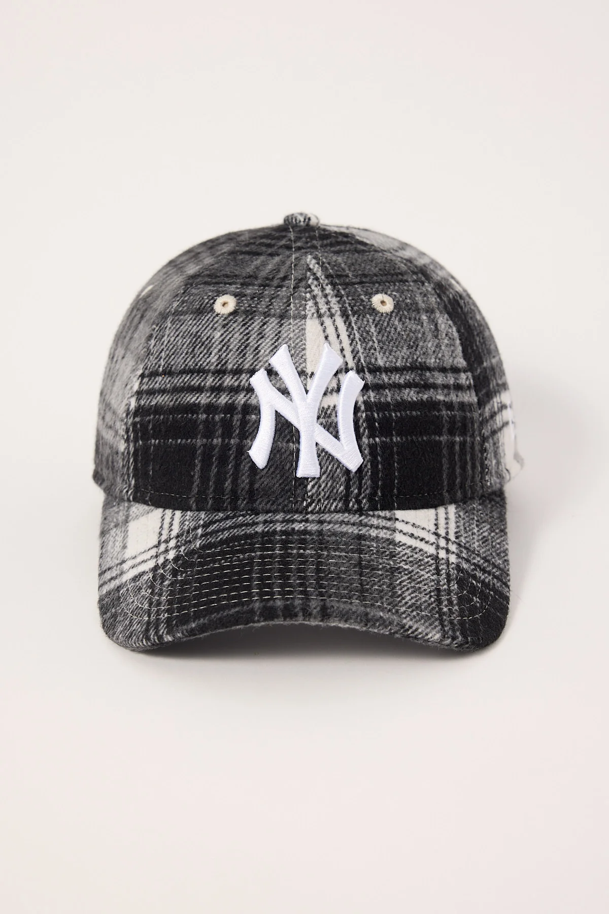 New Era 9Twenty Plaid Wool New York Yankees Cap Black/Grey
