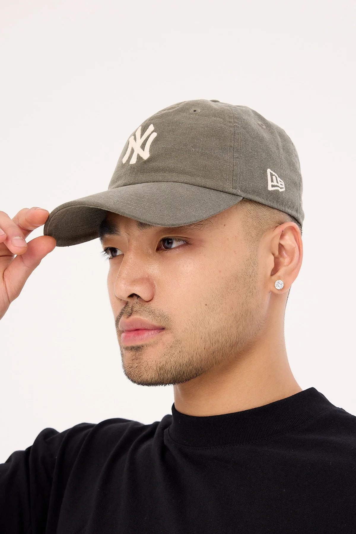New Era Casual Classic Canvas Chainstitch New York Yankees Cap Moss/Moss UV - Image 3