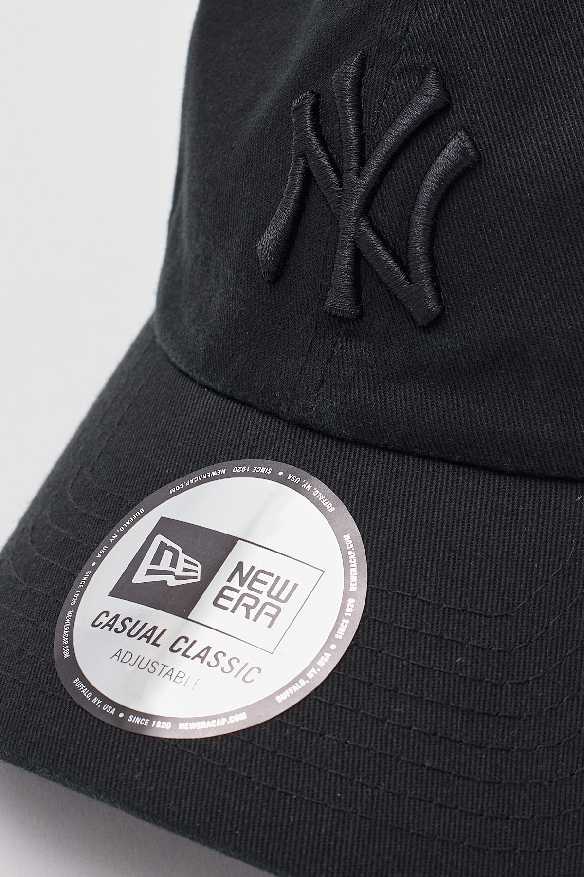New Era Casual Classic Midi Logo New York Yankees Cap Black/Black Midi Logo - Image 3