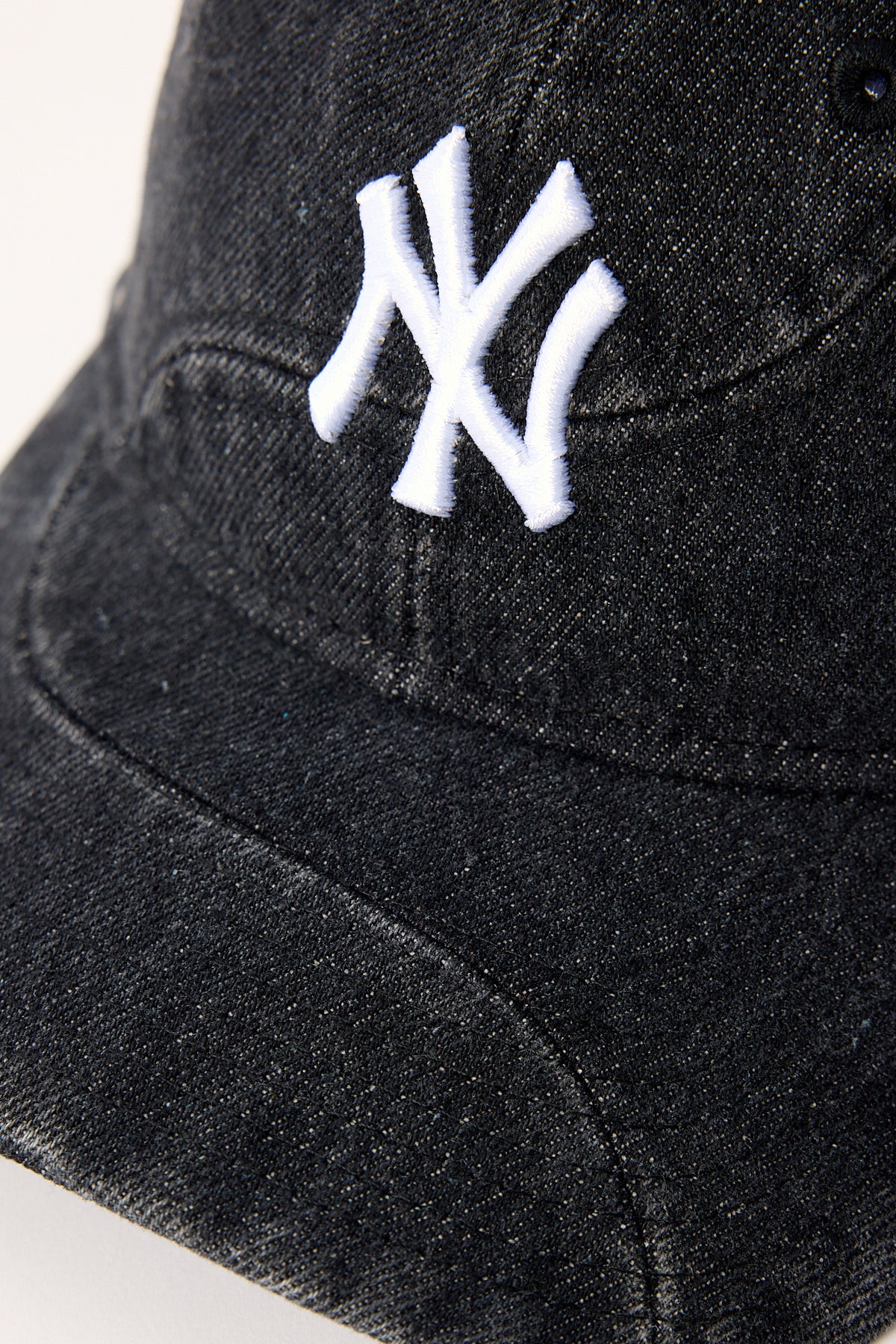 New Era Denim Curve 9Twenty New York Yankees Cap Black Denim - Image 3