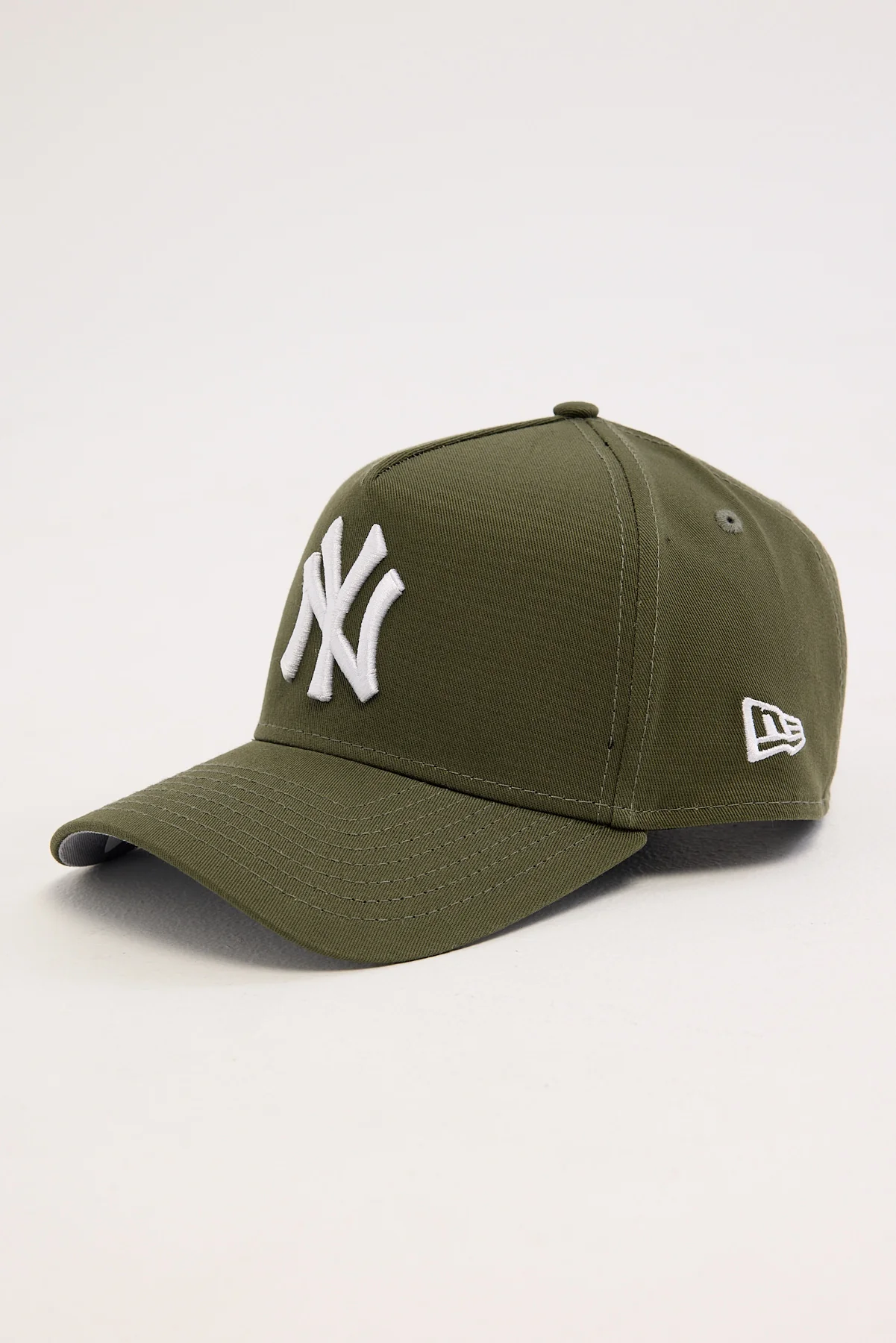 New Era Festive Script 9Forty A-Frame New York Yankees Cap New Olive/Grey Embroidery - Image 2