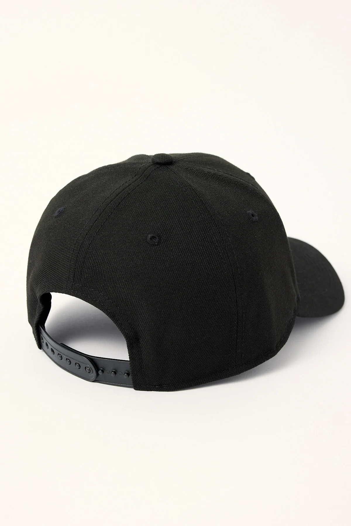 New Era Metallic 9Forty Snap Las Vegas Raiders Cap Black/Black UV - Image 4
