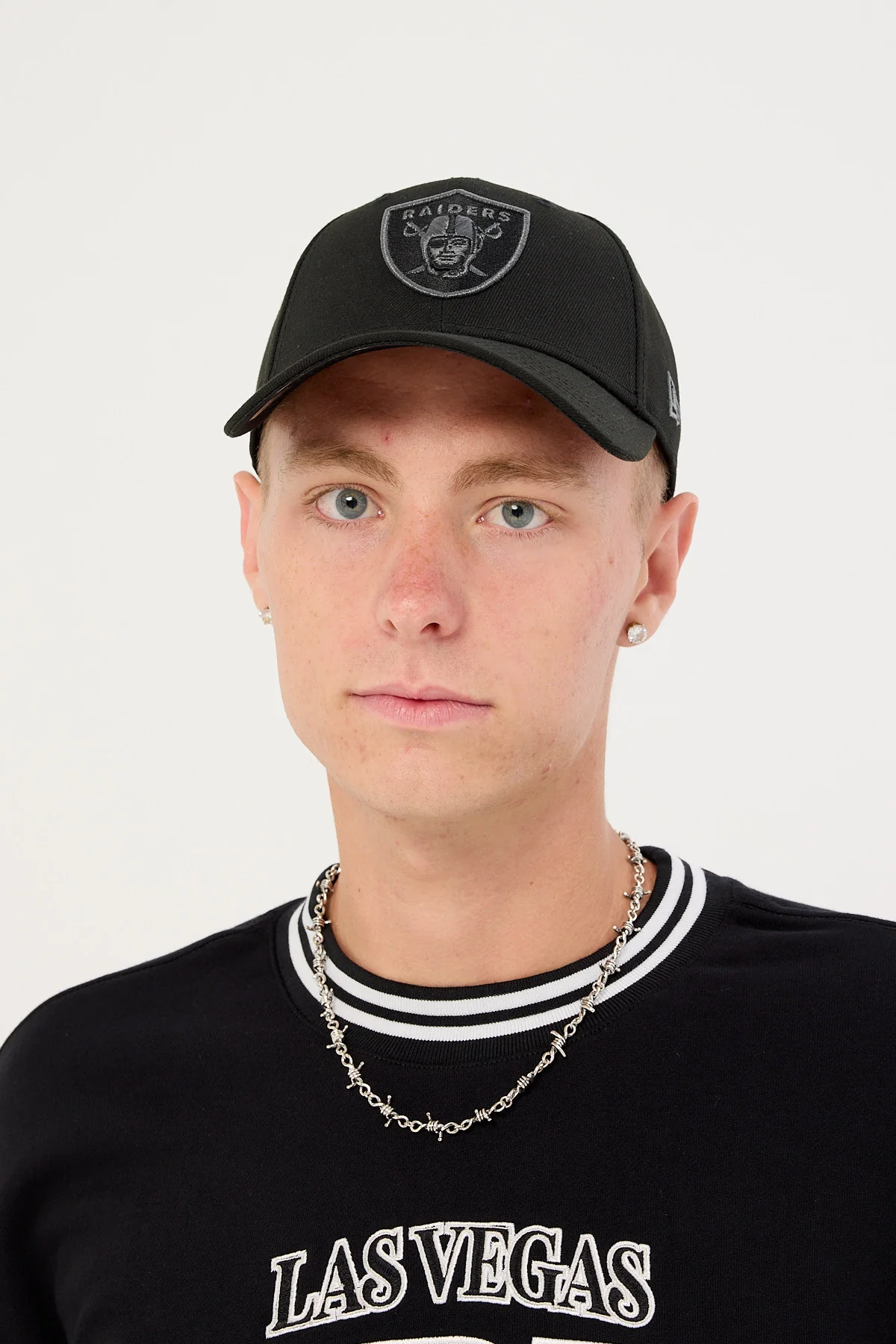 New Era Metallic 9Forty Snap Las Vegas Raiders Cap Black/Black UV - Image 5
