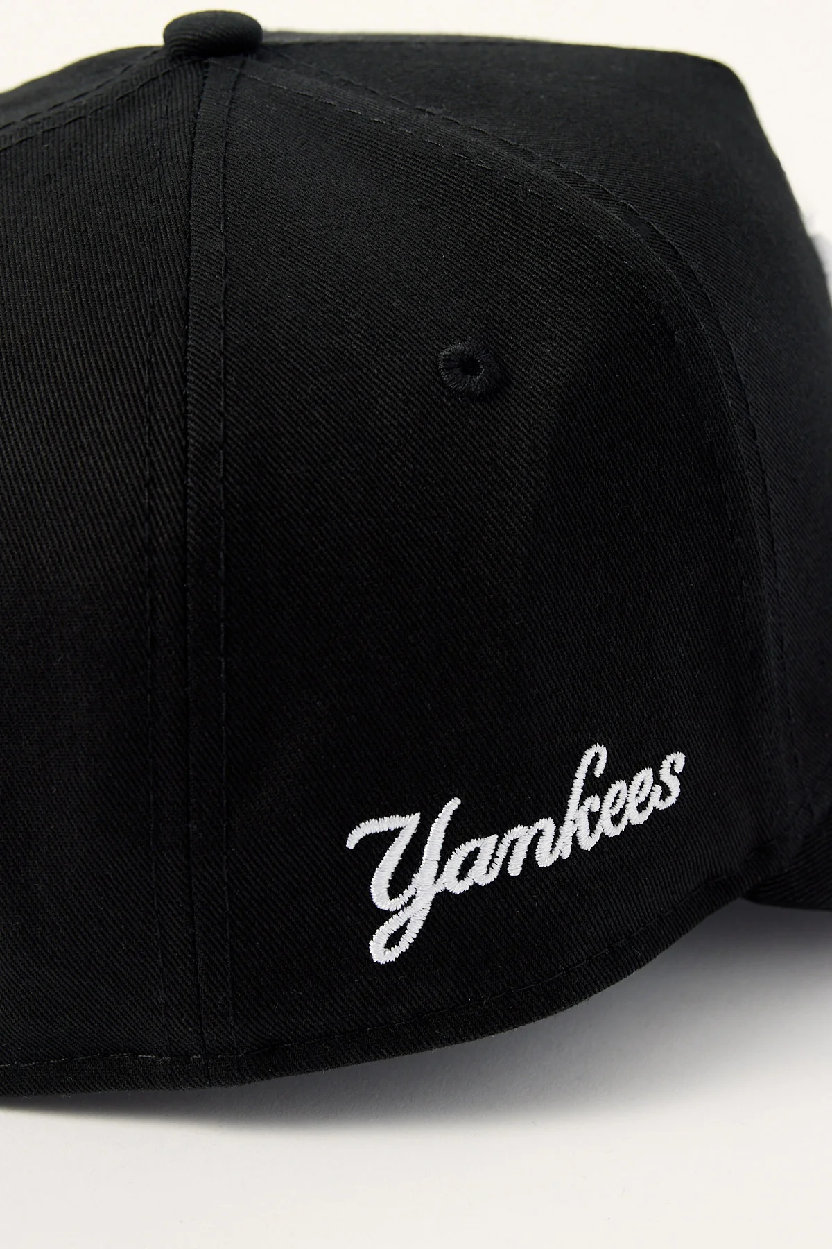 New Era Script Seasonal 9Forty A-Frame New York Yankees Cap Black/Grey - Image 5
