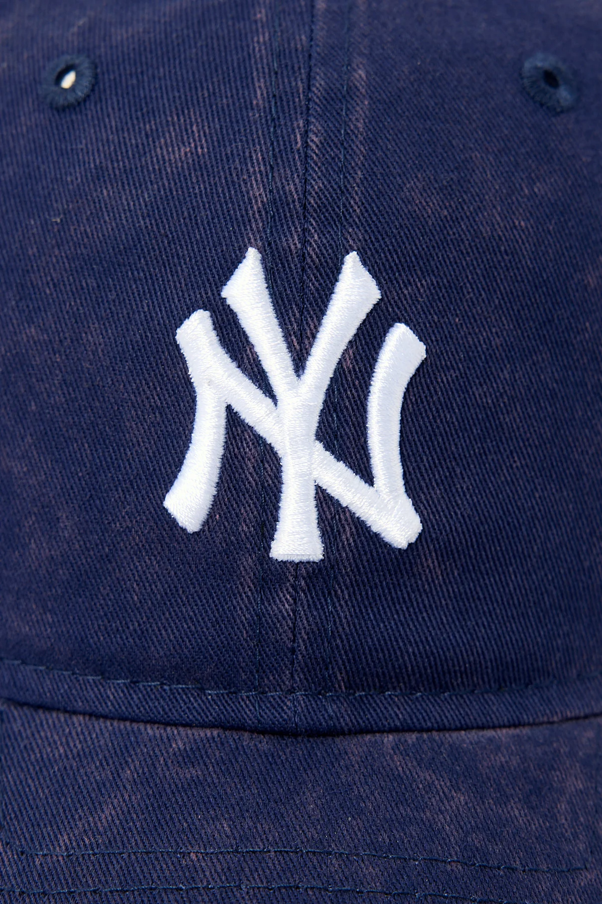 New Era Snow Wash 9Twenty New York Yankees Cap Light Navy - Image 5