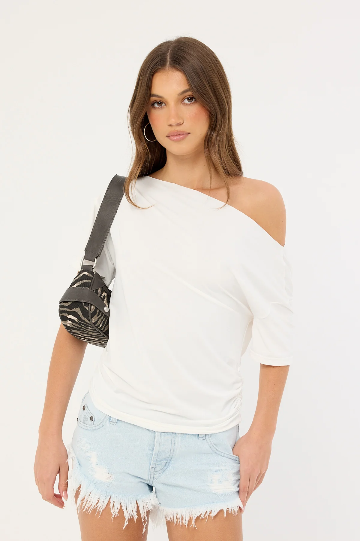 One Teaspoon Dukes Low Waist Mini Denim Shorts Xanthe - Image 2