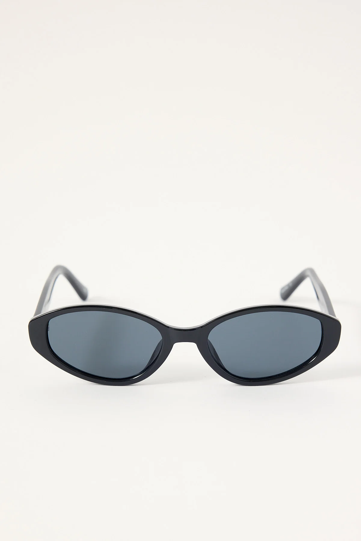 Otra Ivy Black Black