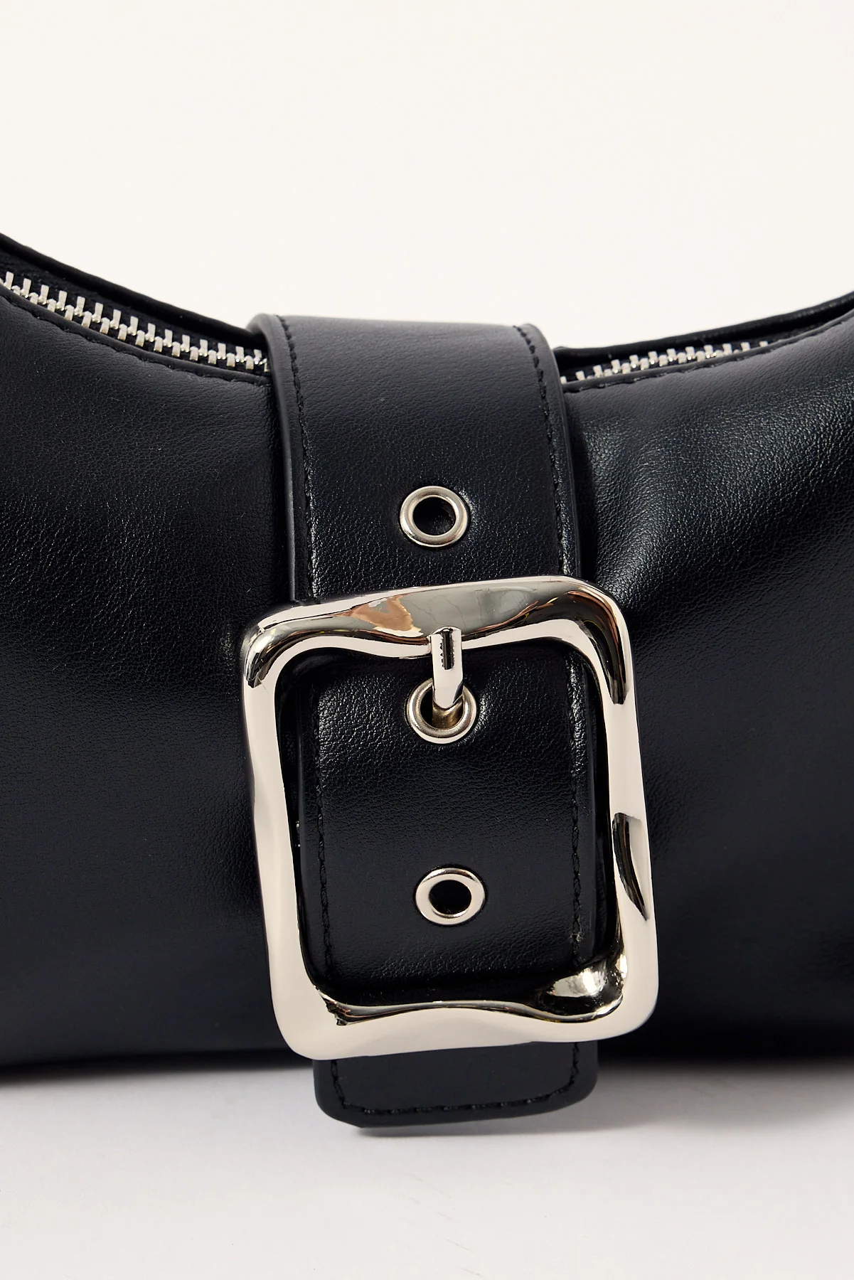 Perfect Stranger Enola Buckle Shoulder Bag Black - Image 2