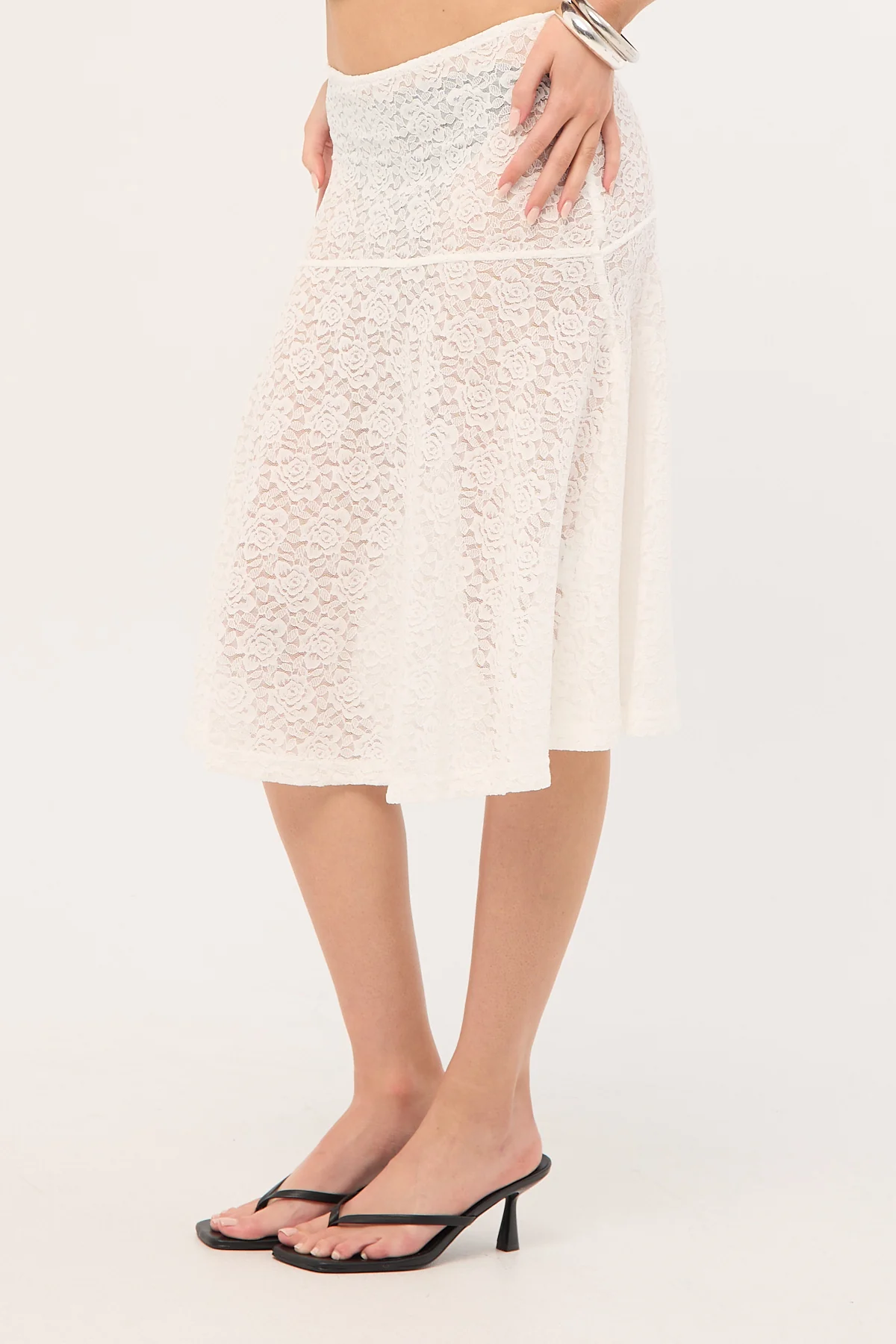Perfect Stranger Loretta Lace Midi Skirt White - Image 4