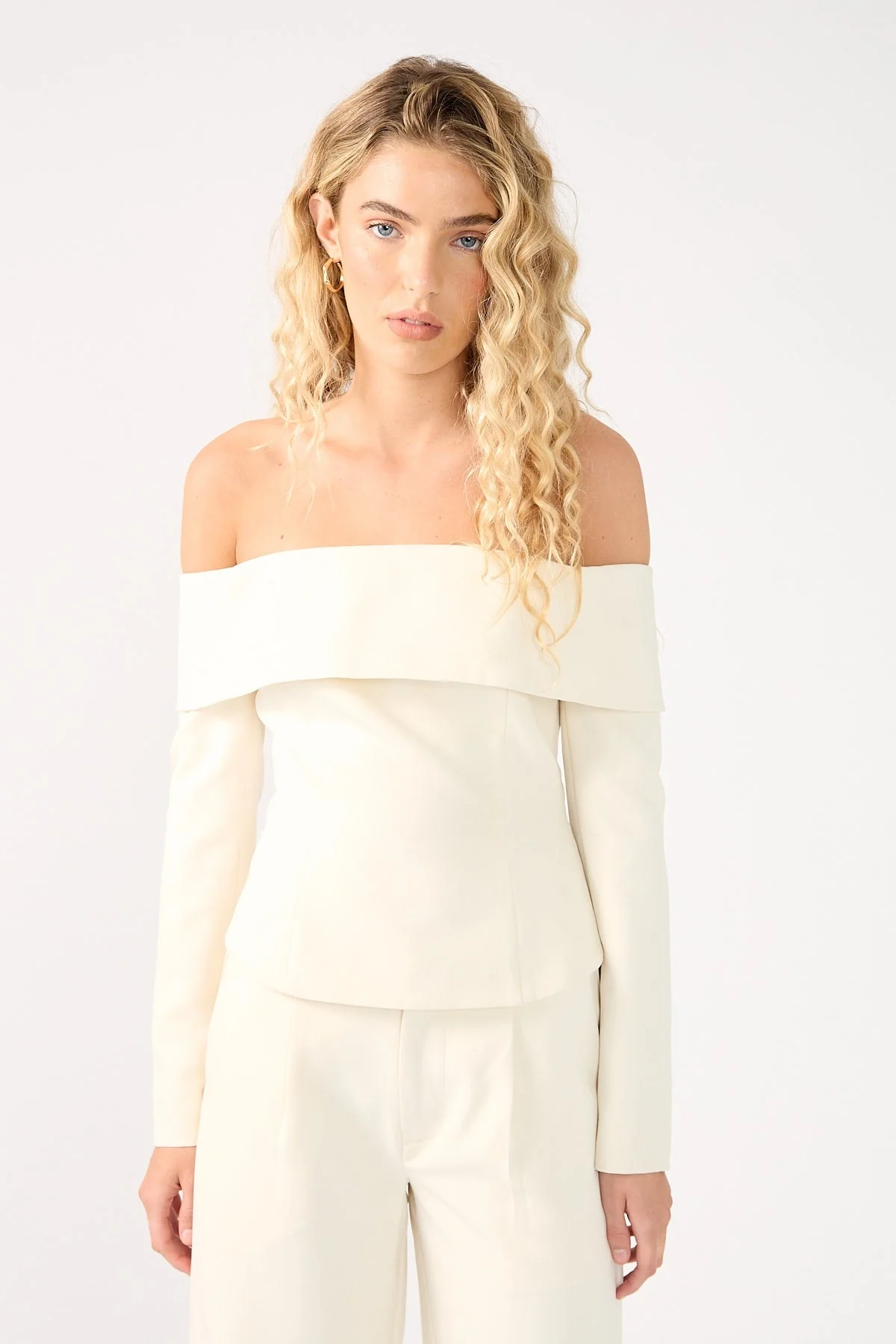 Perfect Stranger Lupa Off Shoulder Long Sleeve Top Cream - Image 3
