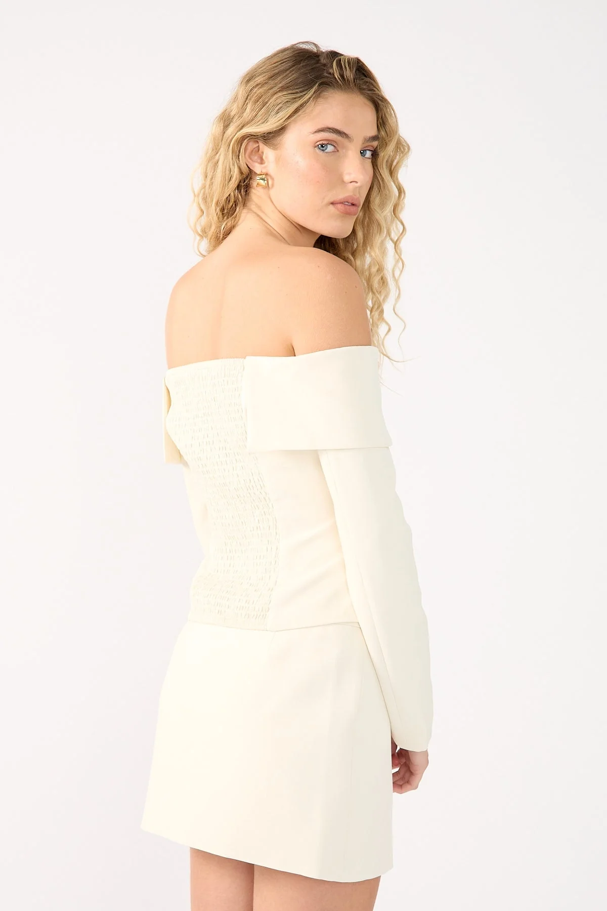 Perfect Stranger Lupa Off Shoulder Long Sleeve Top Cream - Image 7
