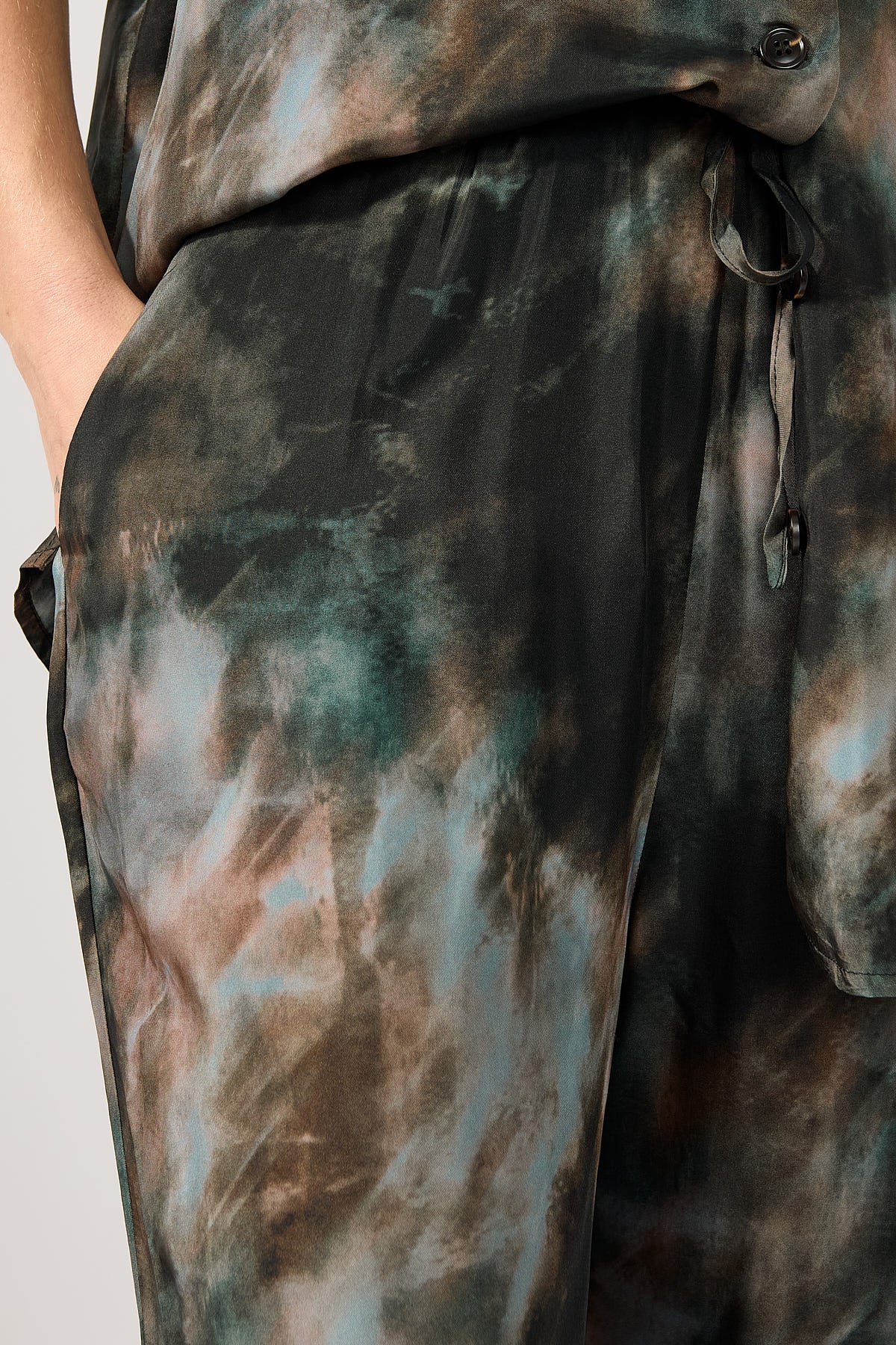Perfect Stranger Marble Rain Cupro Pant Black Print - Image 12