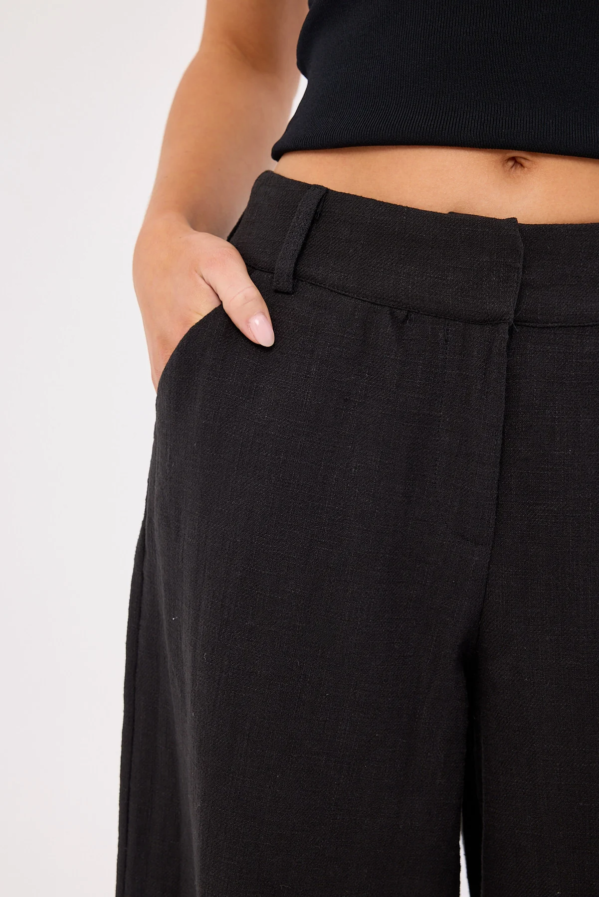 Perfect Stranger Menorca Low Rise Linen Pant Black - Image 7