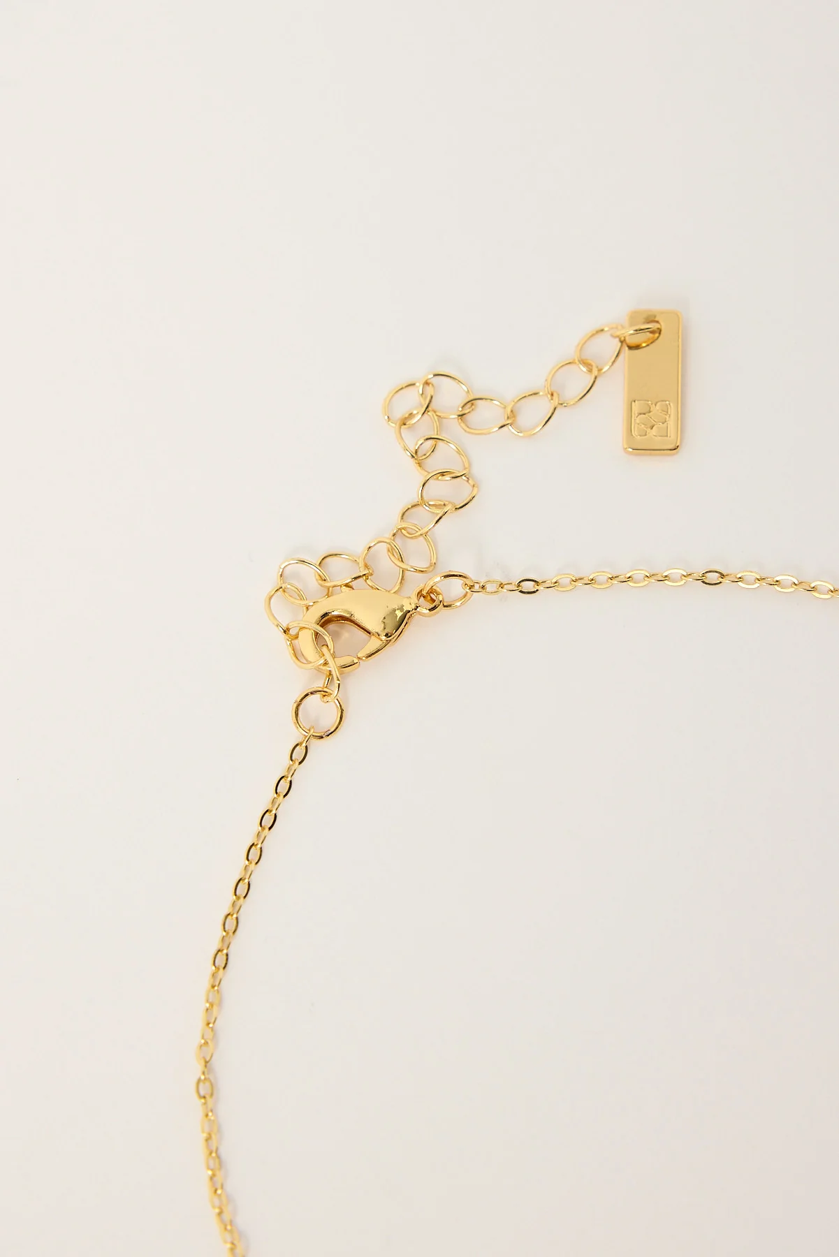 Perfect Stranger Owen Pendent Necklace 18K Gold Plated - Image 3