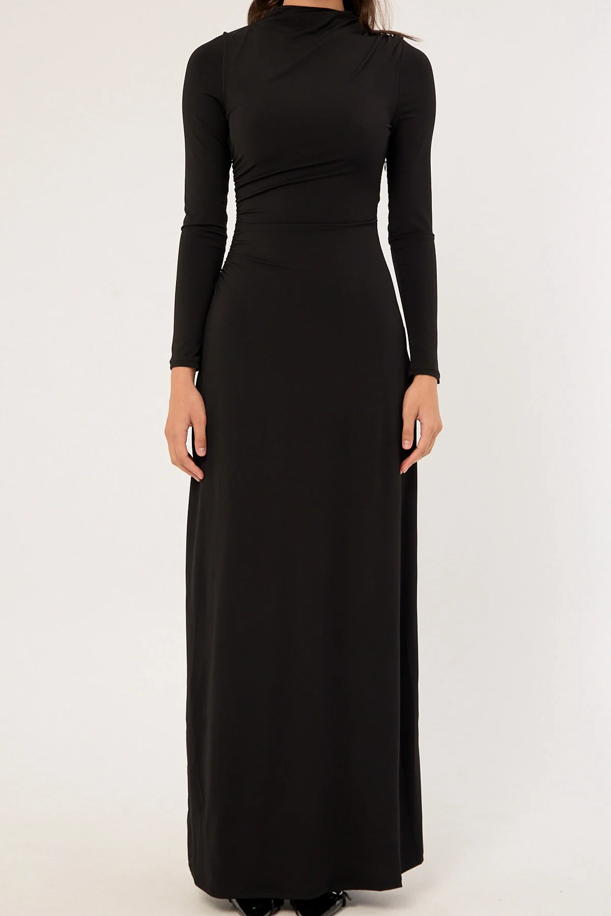 Perfect Stranger Rosie Long Sleeve Maxi Dress Black - Image 8