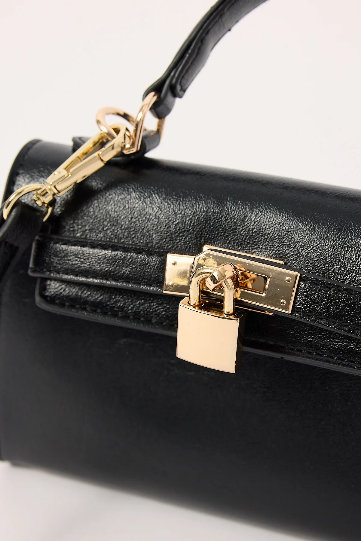 Peta + Jain Hedi Crossbody Black Crinkle/Gold - Image 2