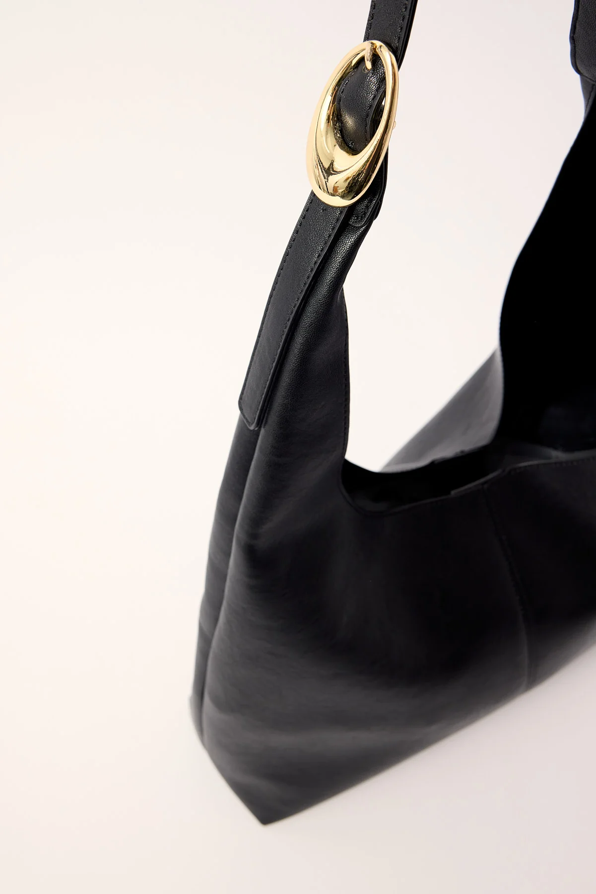 Peta + Jain KISMET HOBO BAG WITH POUCH Grainy Black - Image 2