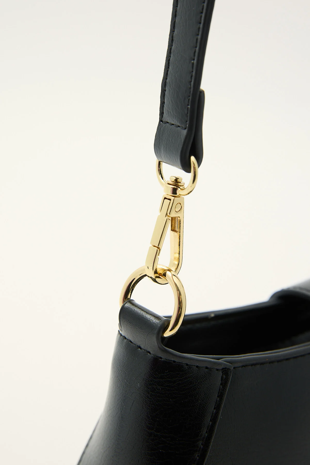 Peta + Jain Ripley Black PU/Gold - Image 4
